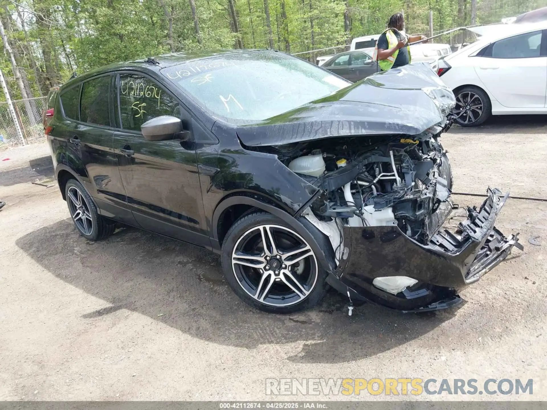 1 Photograph of a damaged car 1FMCU0HD3KUC47335 FORD ESCAPE 2019