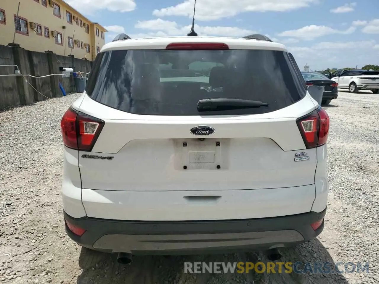 6 Photograph of a damaged car 1FMCU0HD4KUB47471 FORD ESCAPE 2019