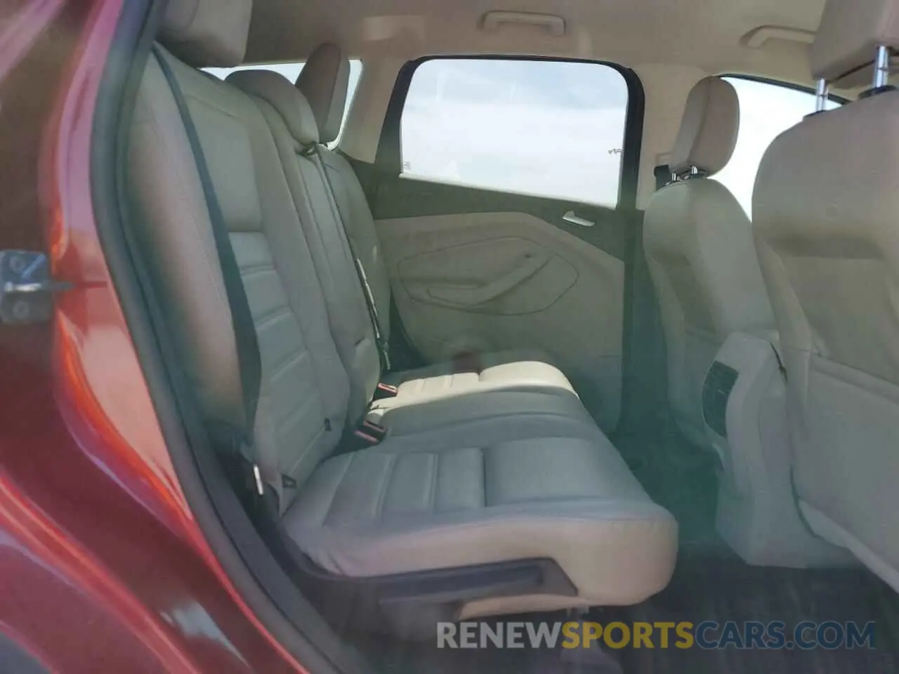 11 Photograph of a damaged car 1FMCU0HD4KUB57658 FORD ESCAPE 2019