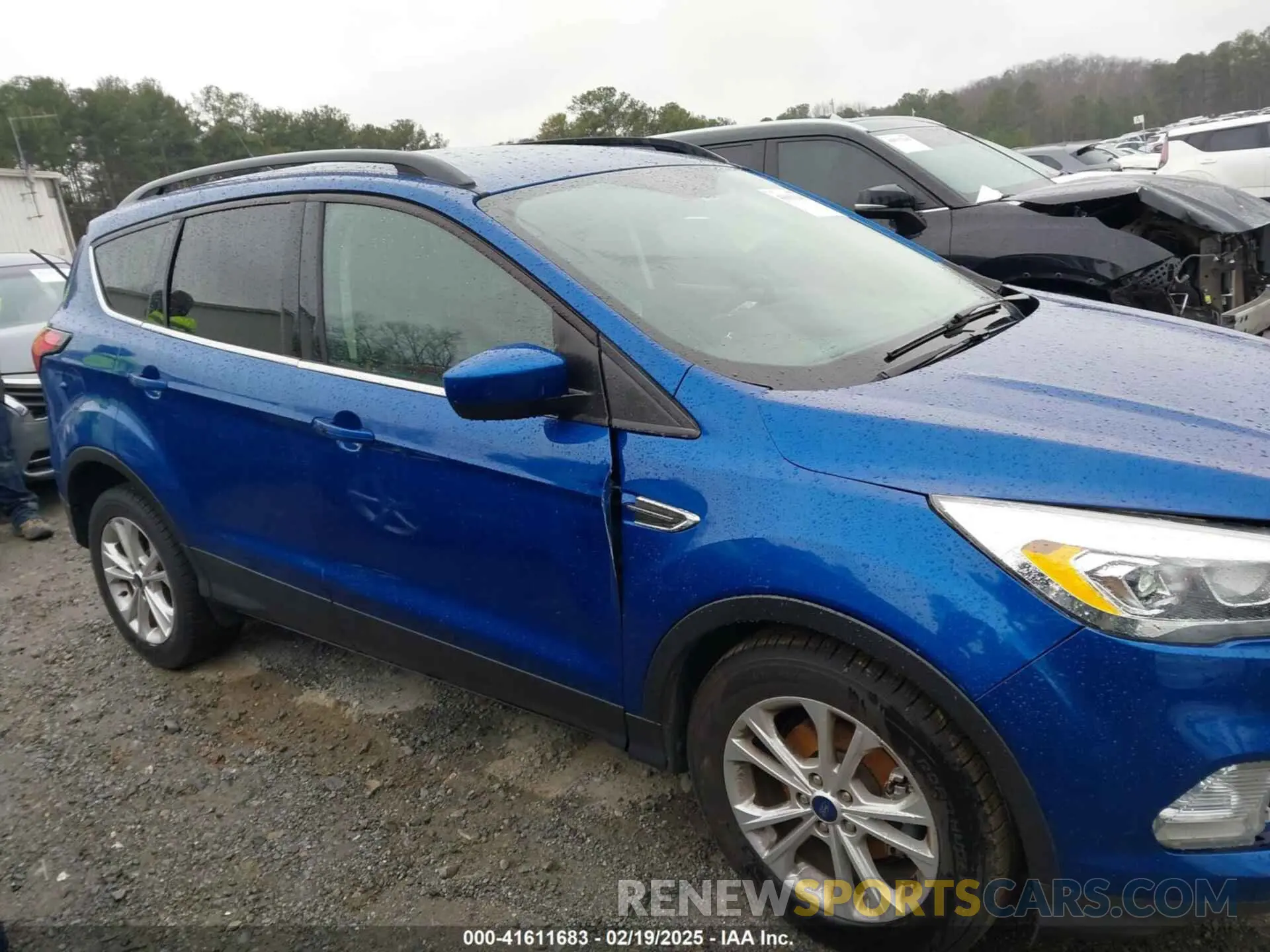 13 Photograph of a damaged car 1FMCU0HD4KUB93981 FORD ESCAPE 2019