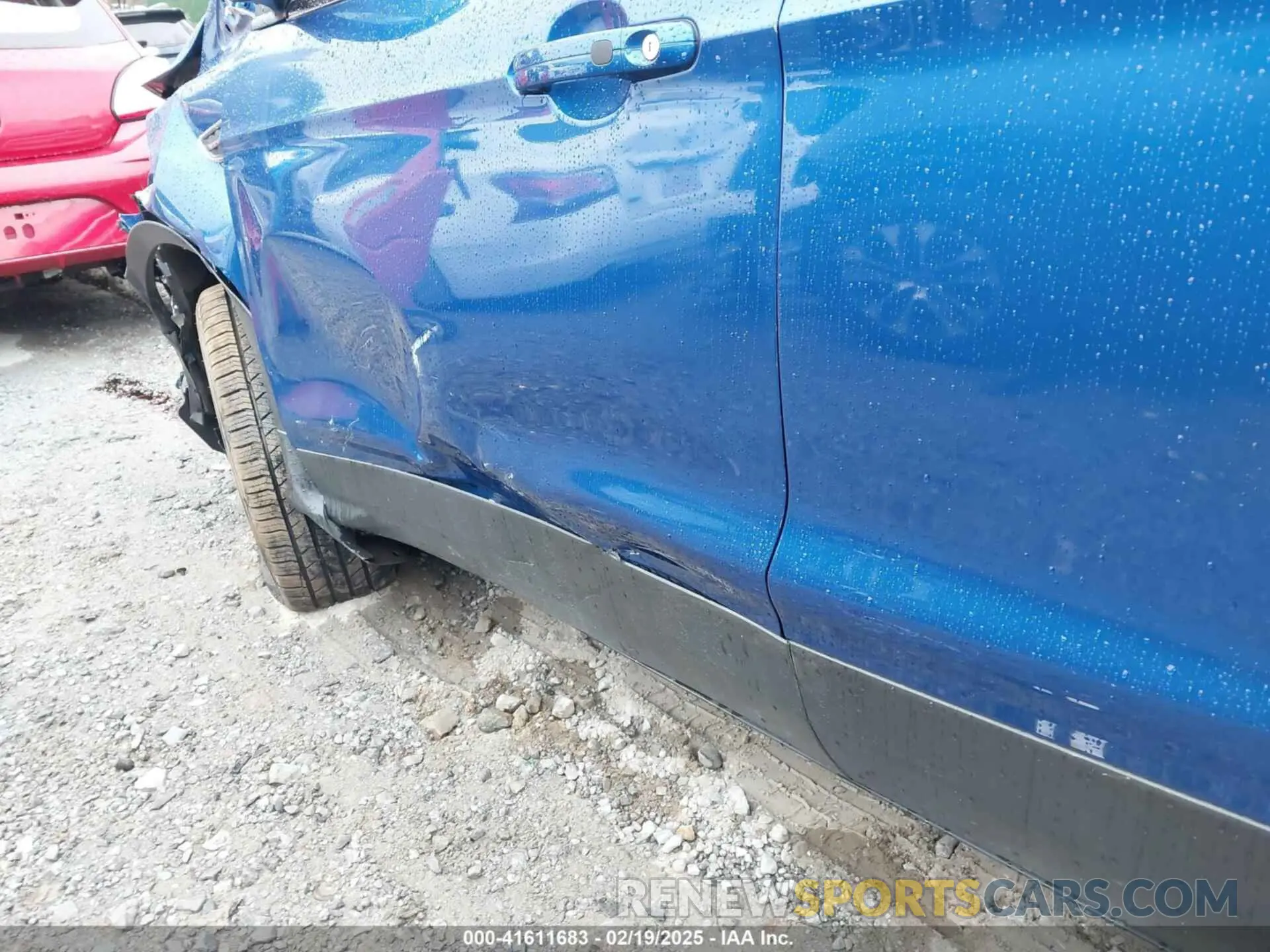 19 Photograph of a damaged car 1FMCU0HD4KUB93981 FORD ESCAPE 2019