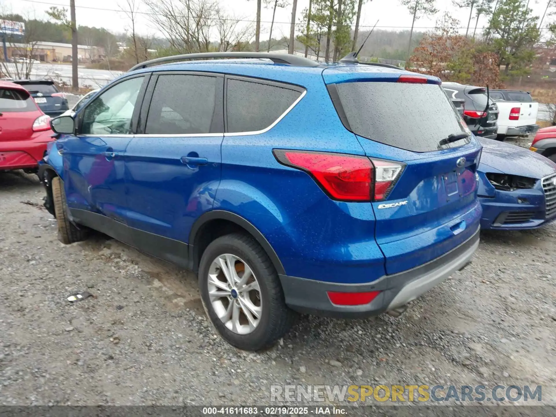 3 Photograph of a damaged car 1FMCU0HD4KUB93981 FORD ESCAPE 2019