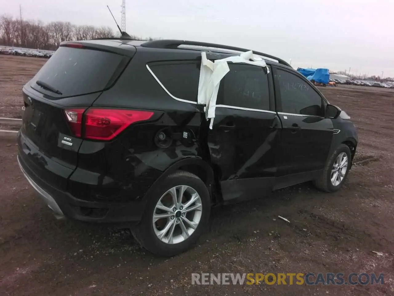 3 Photograph of a damaged car 1FMCU0HD4KUB99134 FORD ESCAPE 2019