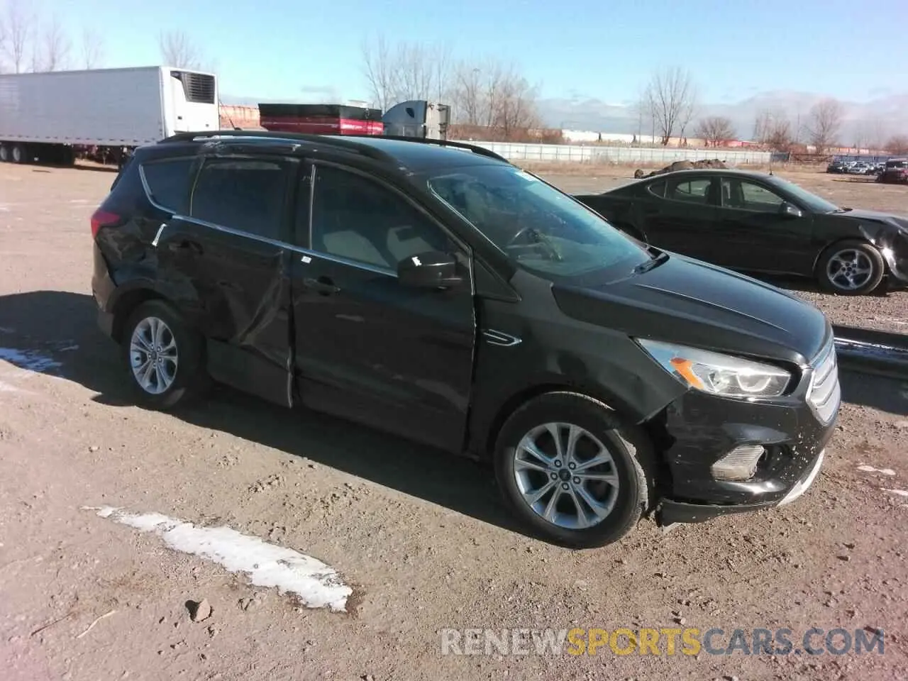4 Photograph of a damaged car 1FMCU0HD4KUB99134 FORD ESCAPE 2019