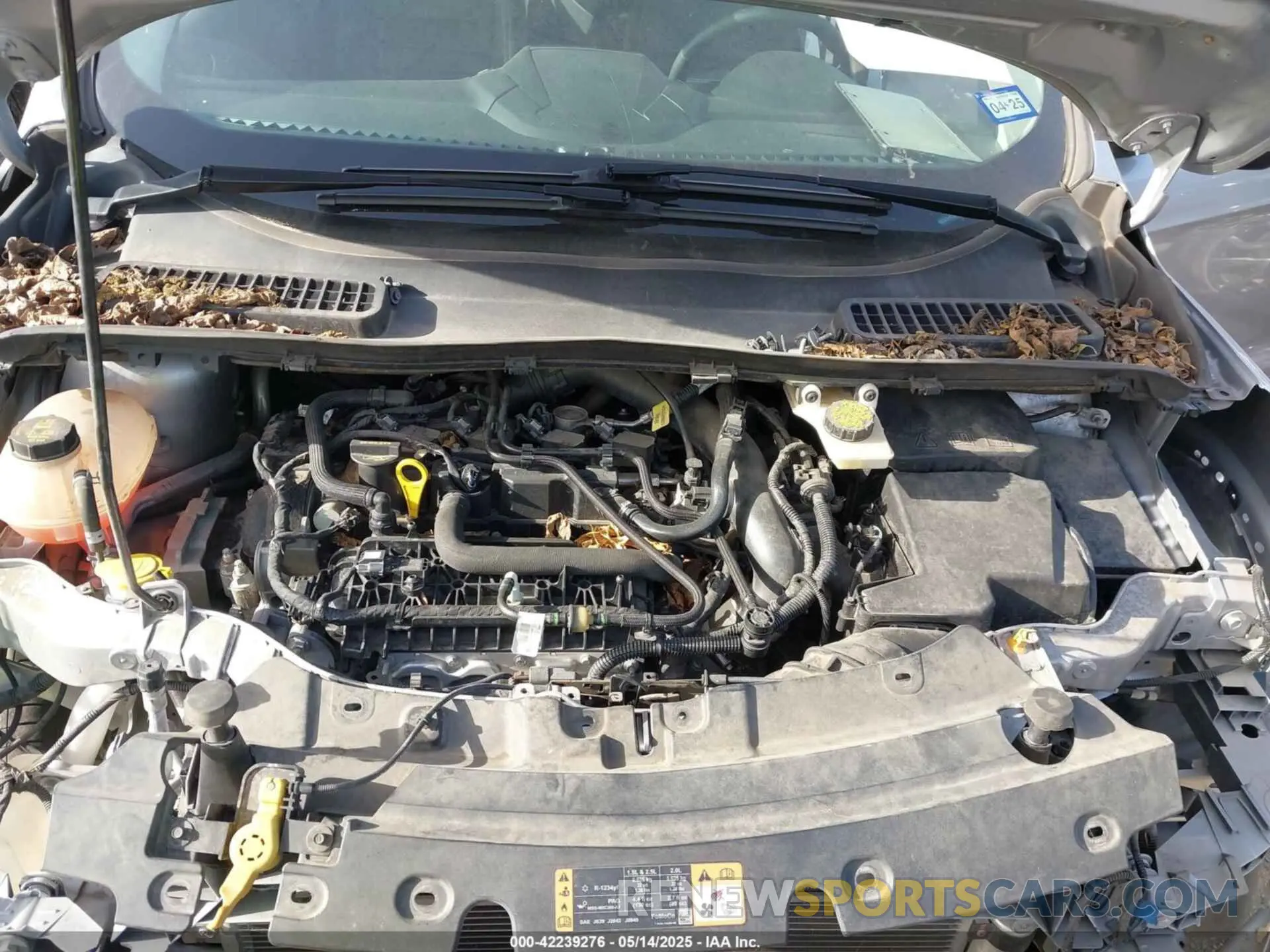 10 Photograph of a damaged car 1FMCU0HD5KUA99883 FORD ESCAPE 2019