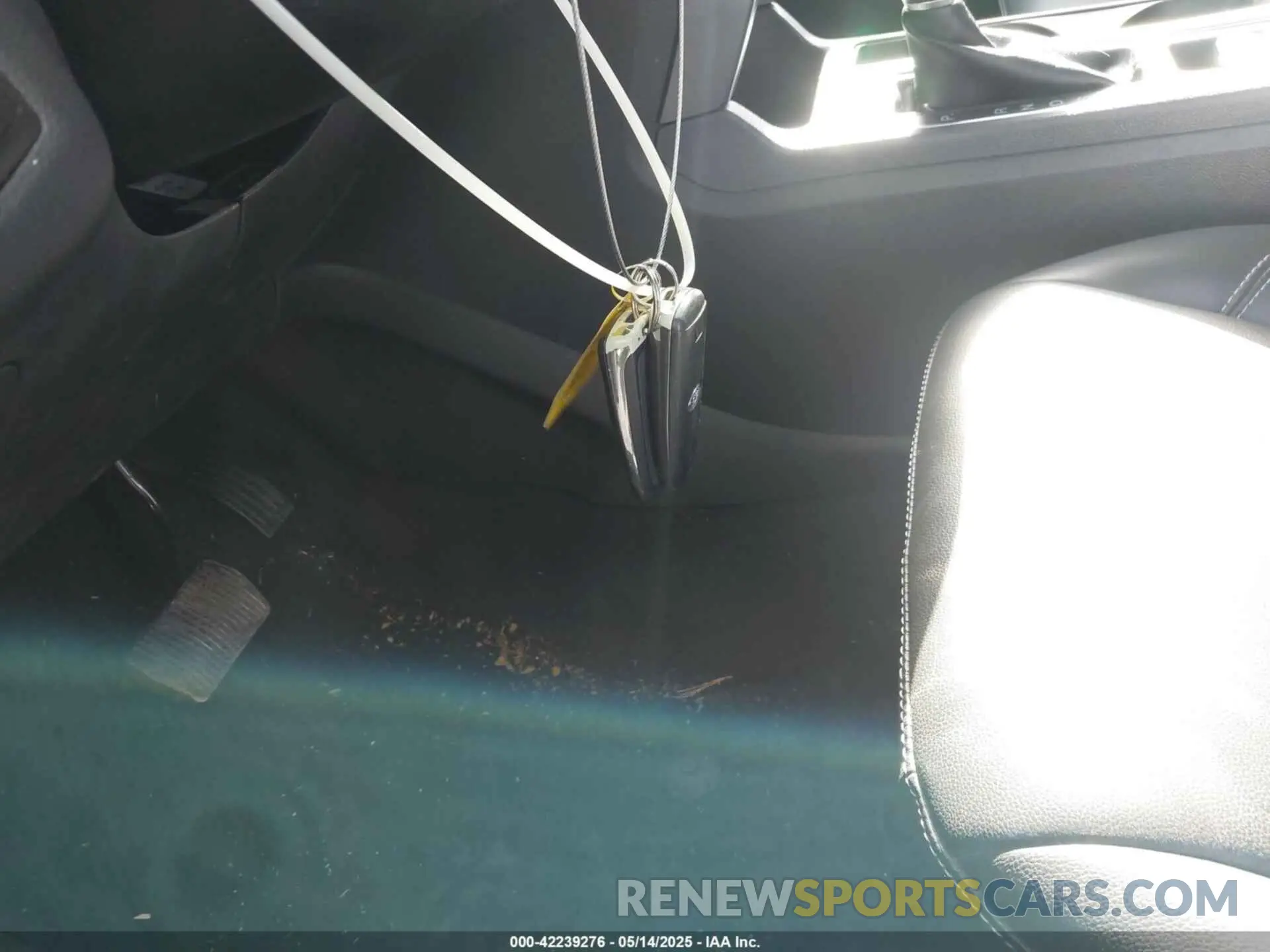 11 Photograph of a damaged car 1FMCU0HD5KUA99883 FORD ESCAPE 2019