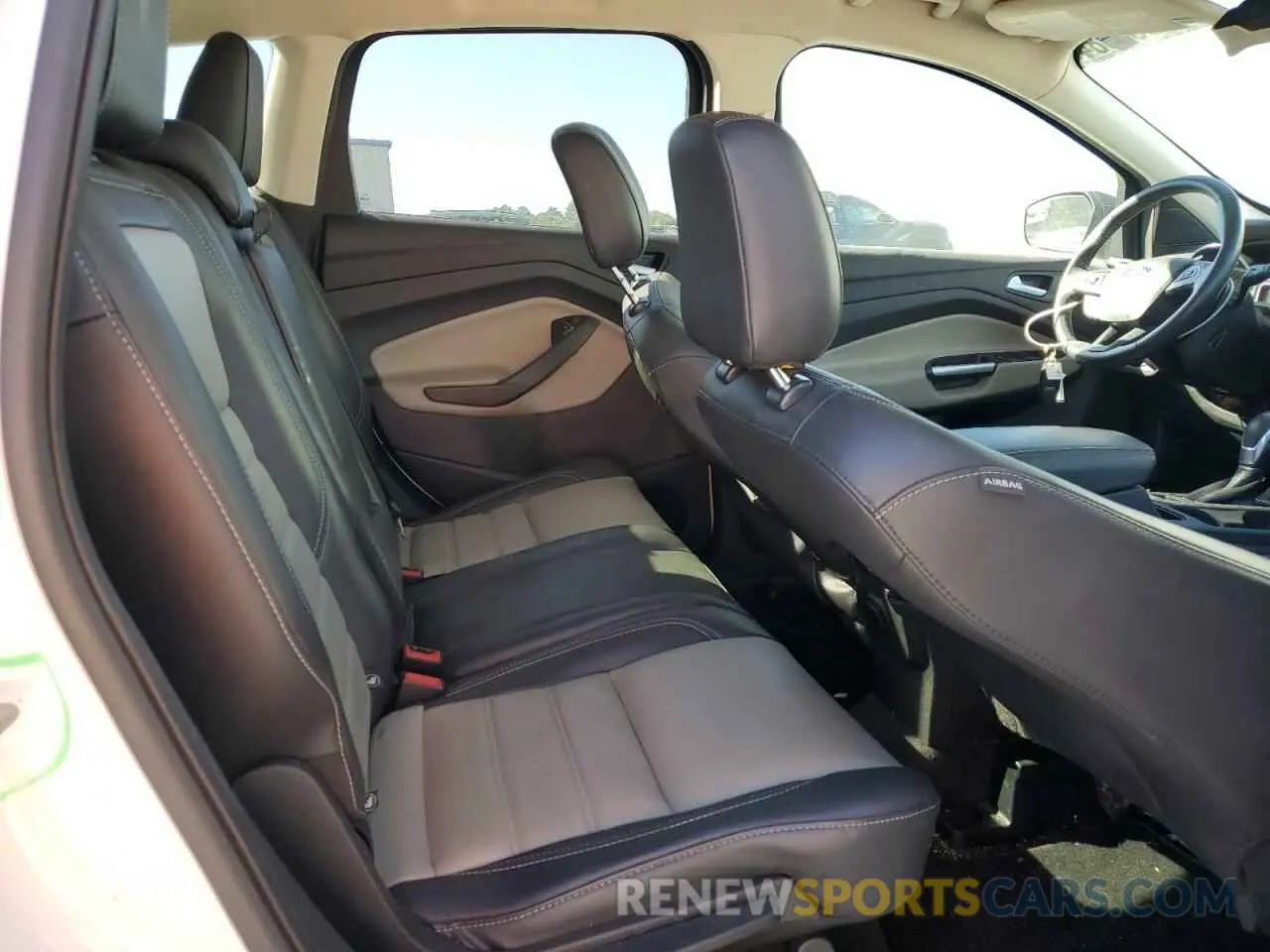11 Photograph of a damaged car 1FMCU0HD5KUB45261 FORD ESCAPE 2019