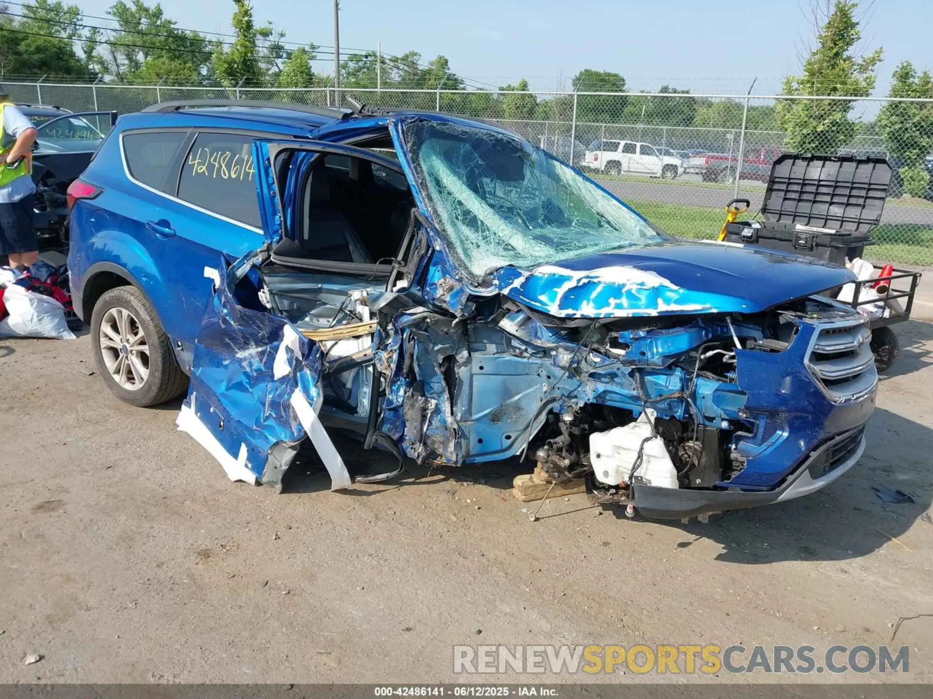 1 Photograph of a damaged car 1FMCU0HD6KUA02173 FORD ESCAPE 2019