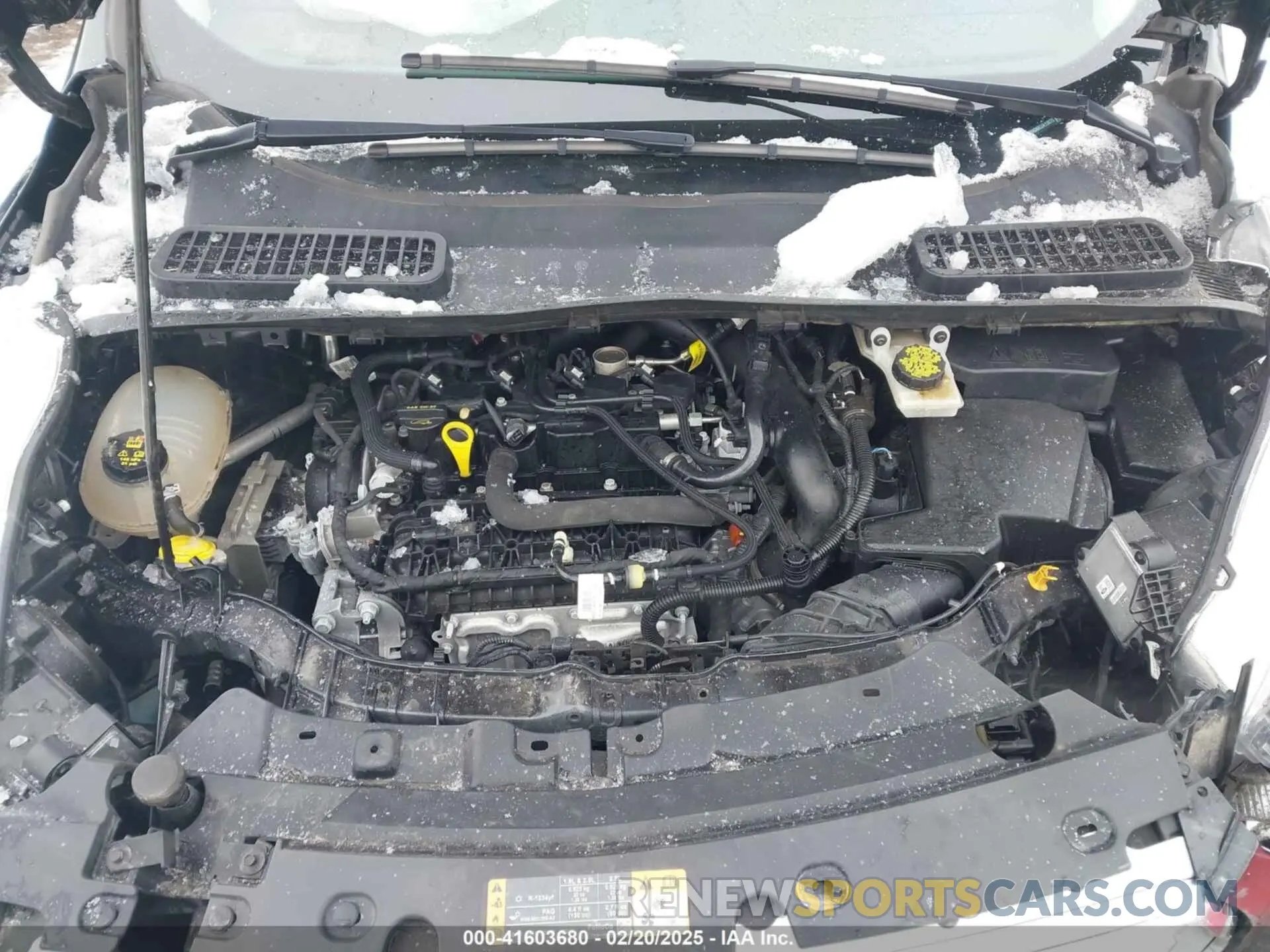10 Photograph of a damaged car 1FMCU0HD6KUA13075 FORD ESCAPE 2019