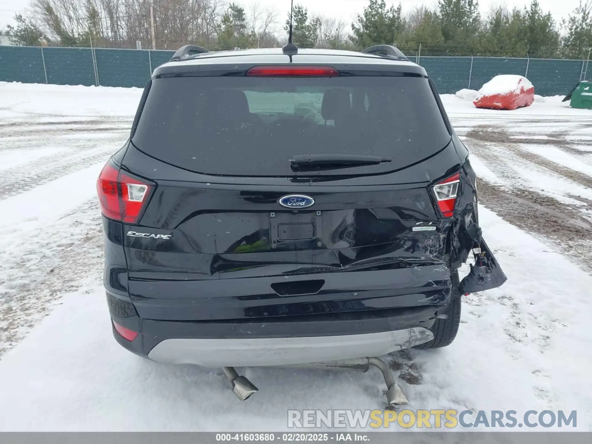 15 Photograph of a damaged car 1FMCU0HD6KUA13075 FORD ESCAPE 2019
