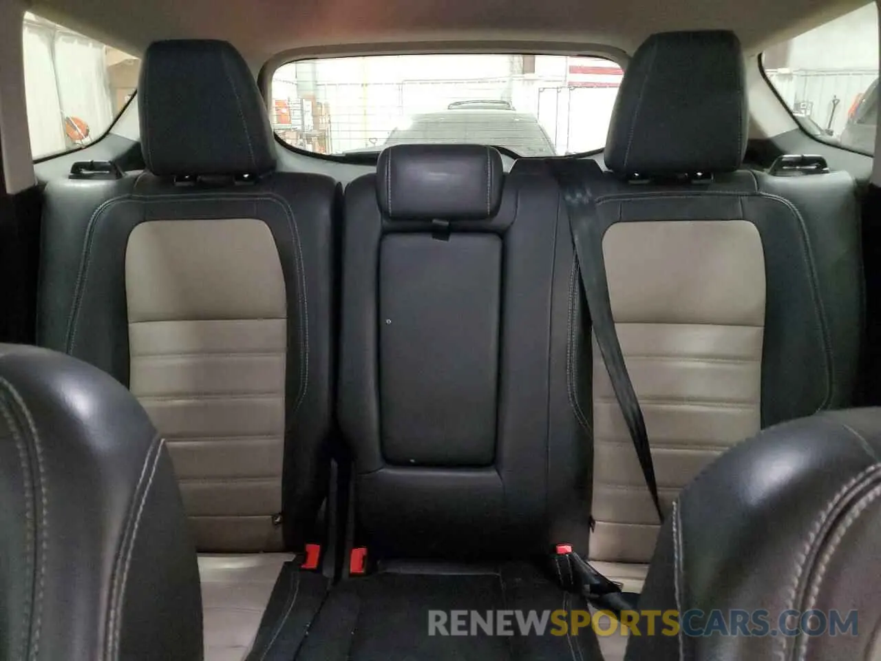 10 Photograph of a damaged car 1FMCU0HD6KUA91842 FORD ESCAPE 2019