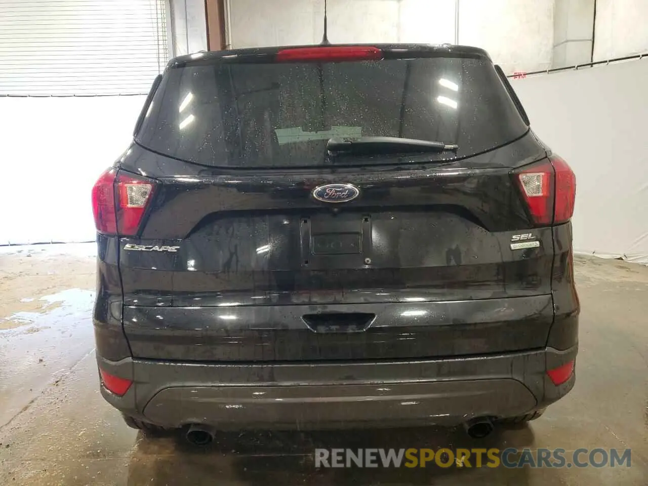 6 Photograph of a damaged car 1FMCU0HD6KUA91842 FORD ESCAPE 2019