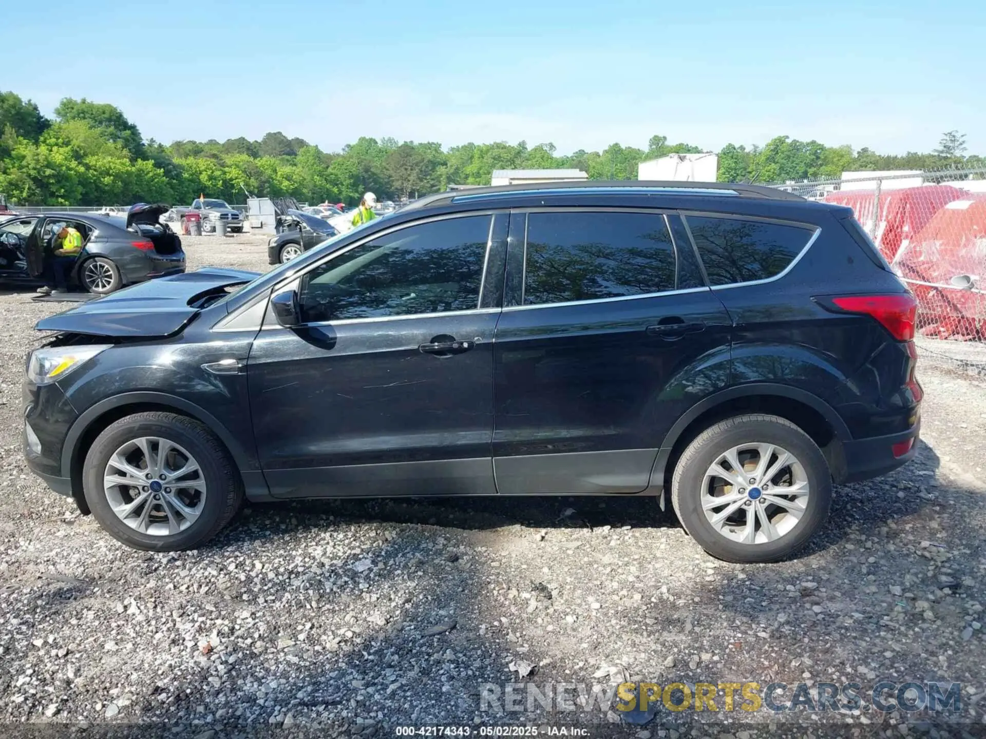 14 Photograph of a damaged car 1FMCU0HD6KUC29217 FORD ESCAPE 2019