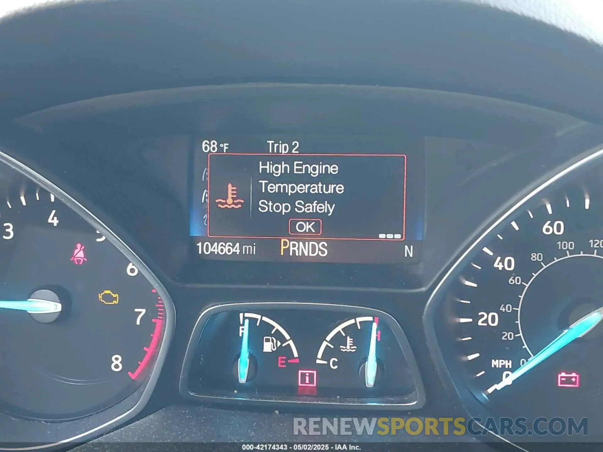 15 Photograph of a damaged car 1FMCU0HD6KUC29217 FORD ESCAPE 2019