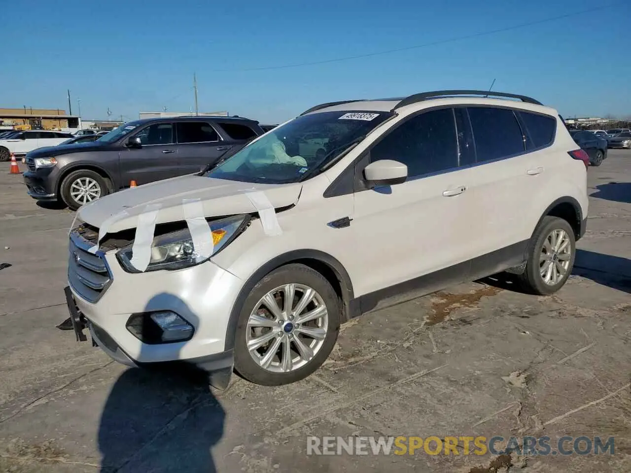 1 Photograph of a damaged car 1FMCU0HD7KUA99643 FORD ESCAPE 2019