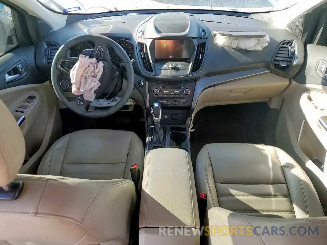 8 Photograph of a damaged car 1FMCU0HD7KUA99643 FORD ESCAPE 2019