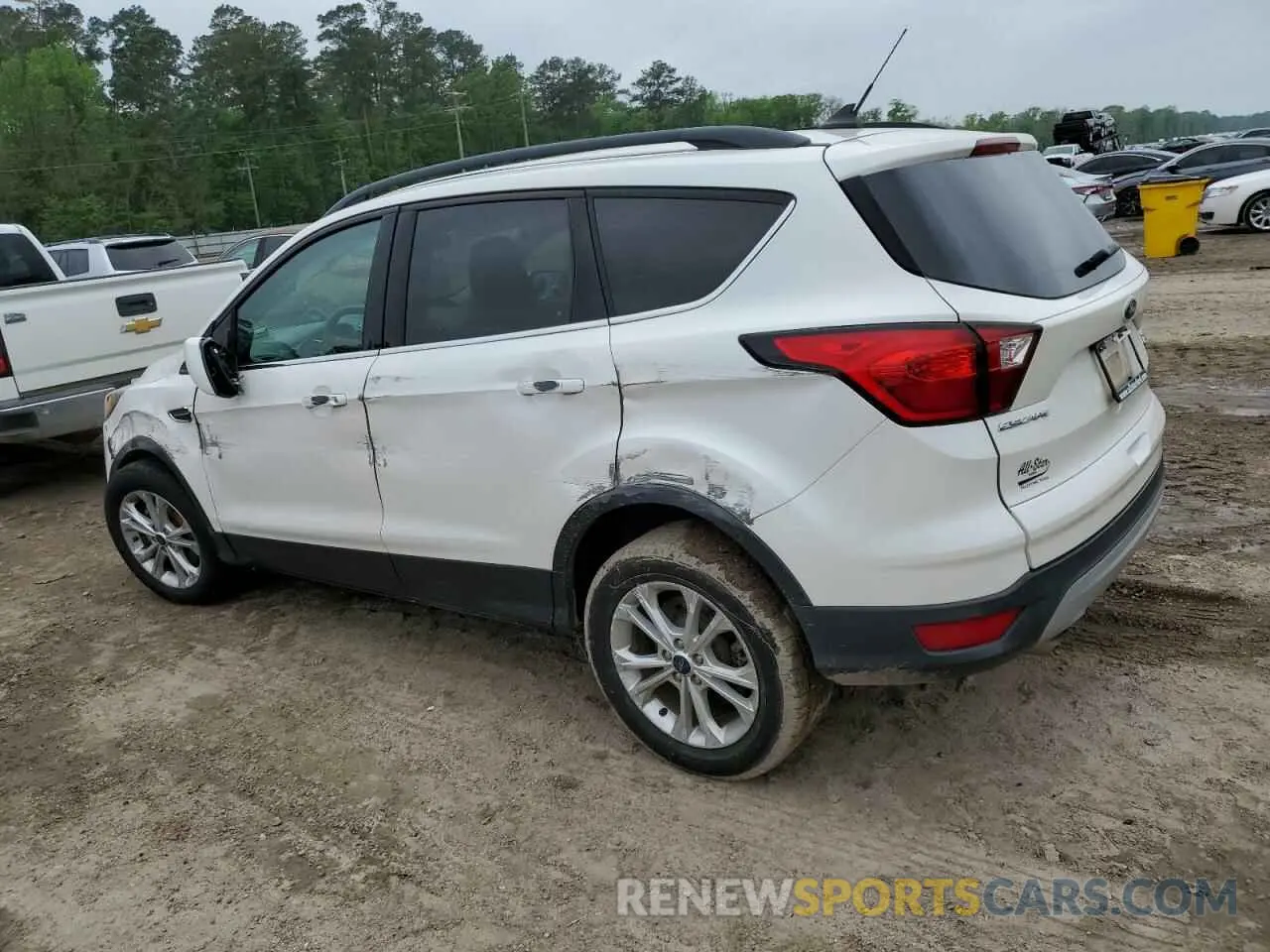2 Photograph of a damaged car 1FMCU0HD7KUB01438 FORD ESCAPE 2019
