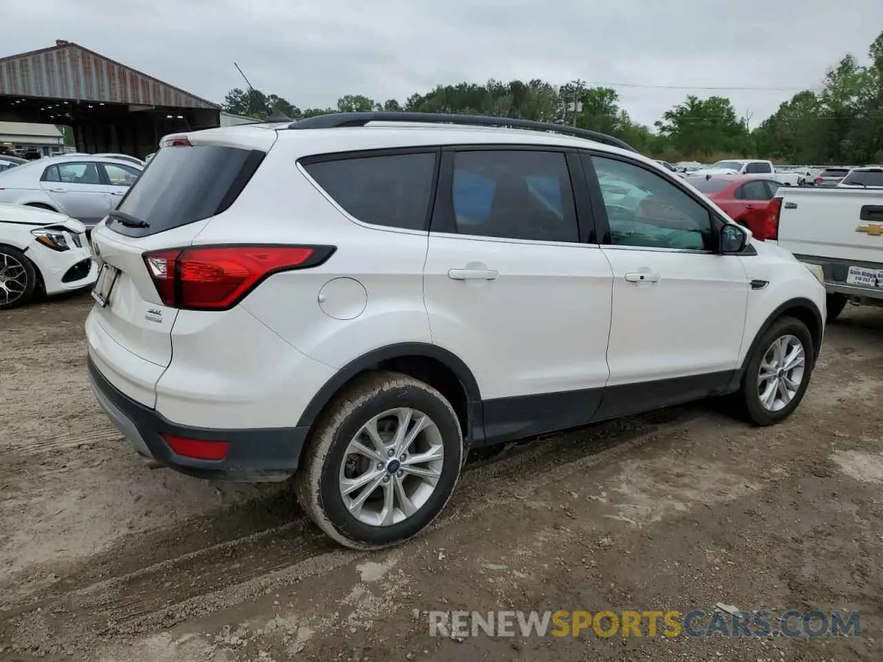 3 Photograph of a damaged car 1FMCU0HD7KUB01438 FORD ESCAPE 2019