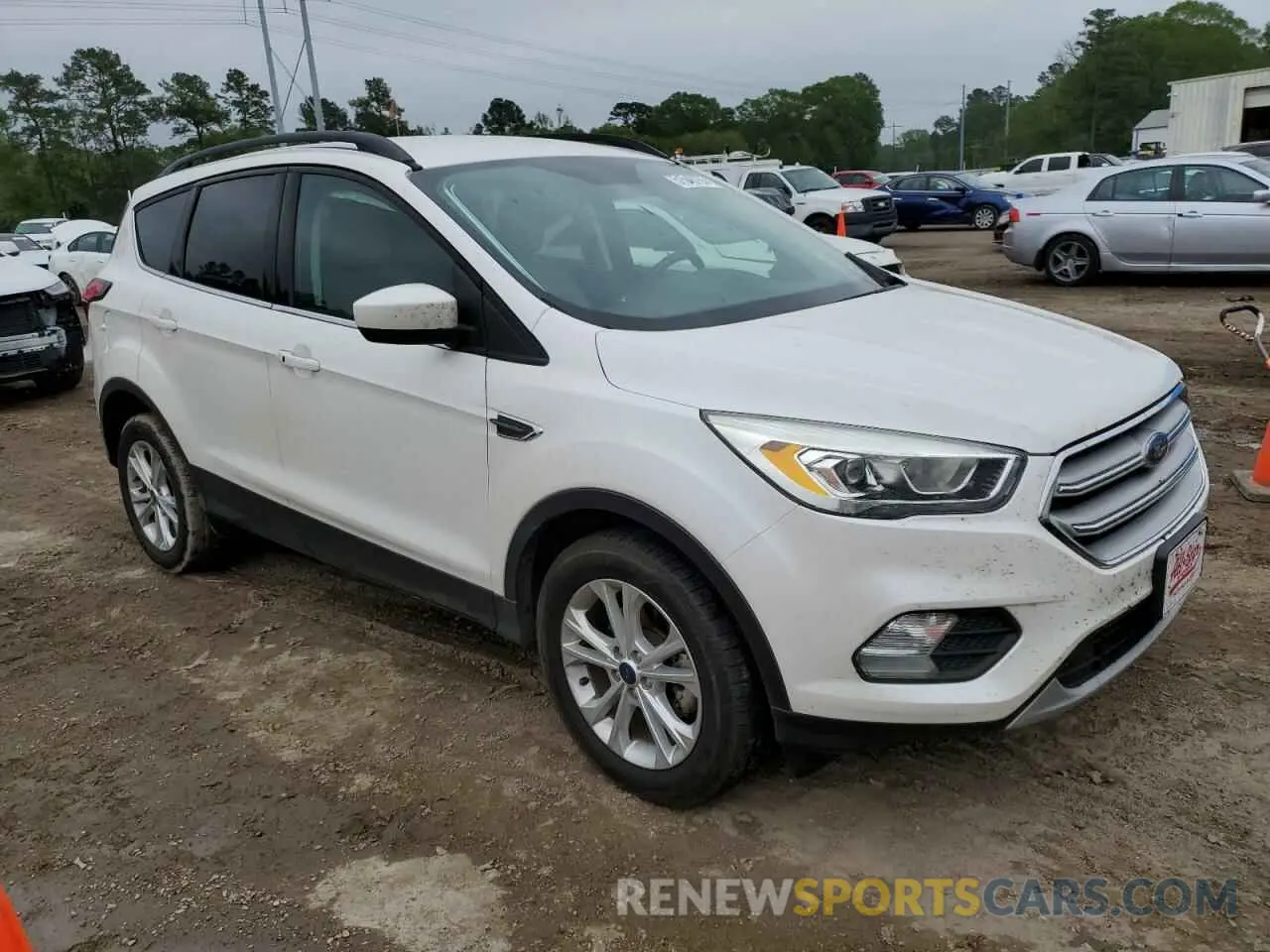 4 Photograph of a damaged car 1FMCU0HD7KUB01438 FORD ESCAPE 2019