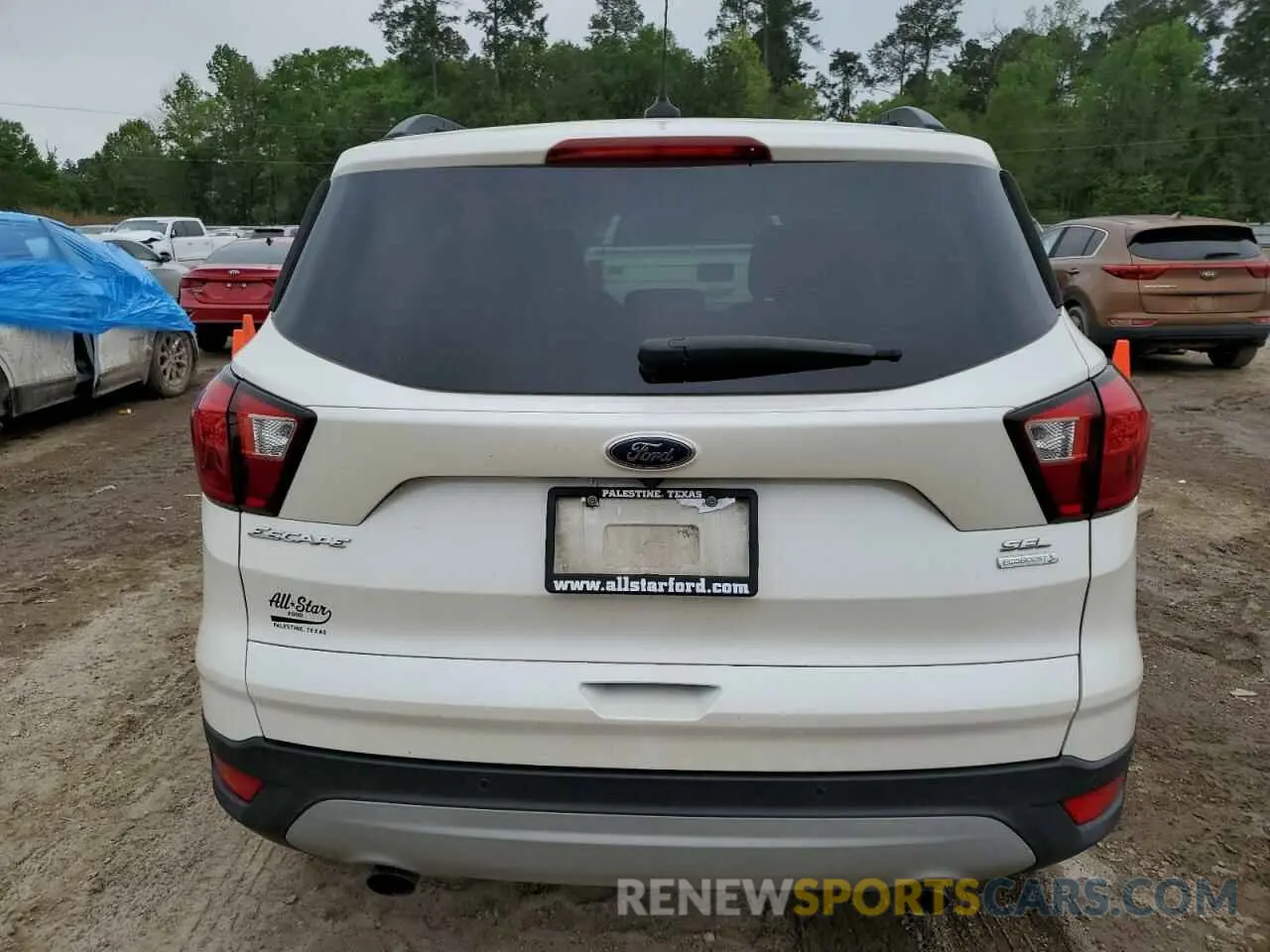 6 Photograph of a damaged car 1FMCU0HD7KUB01438 FORD ESCAPE 2019