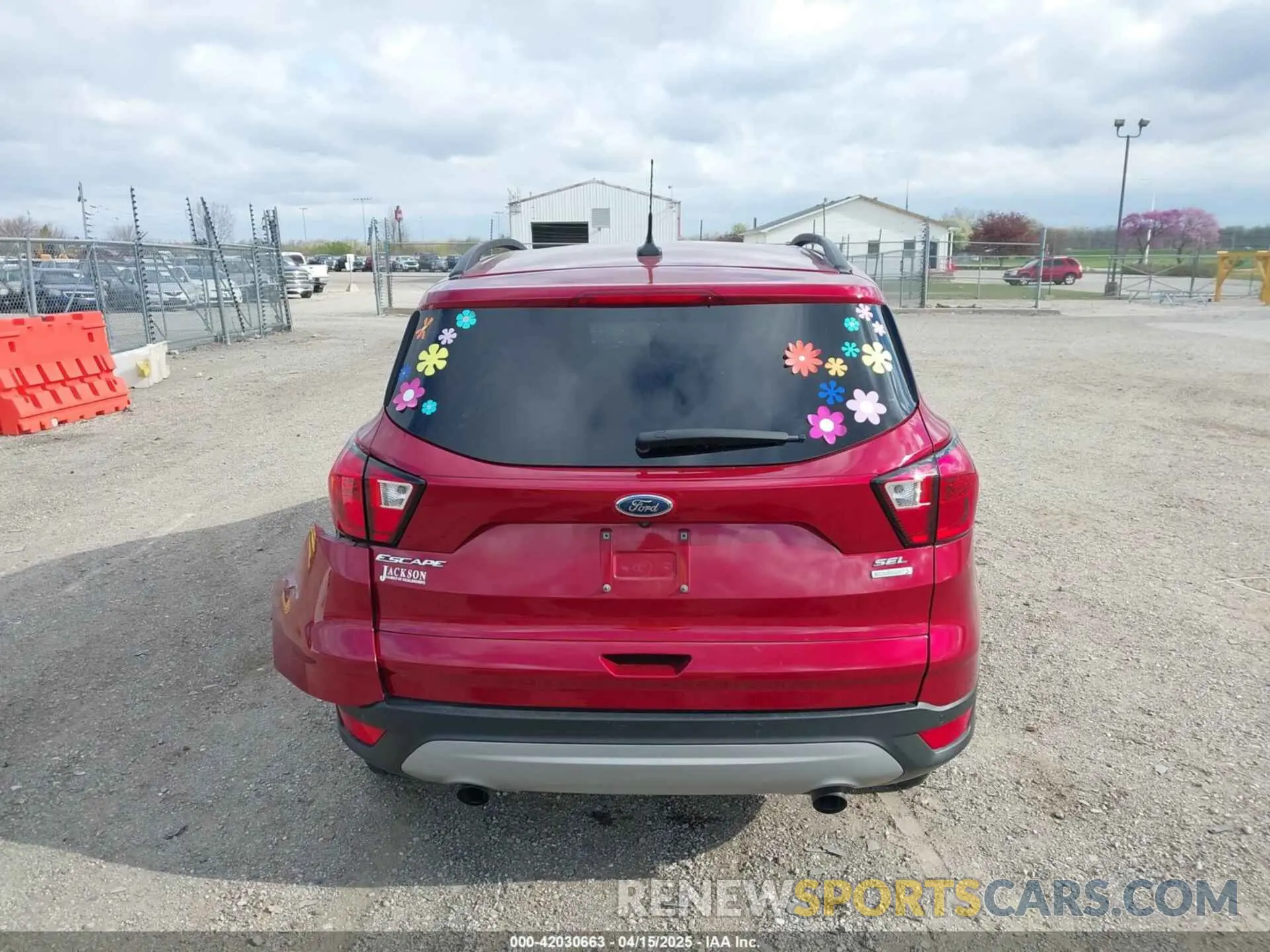 16 Photograph of a damaged car 1FMCU0HD7KUB50333 FORD ESCAPE 2019