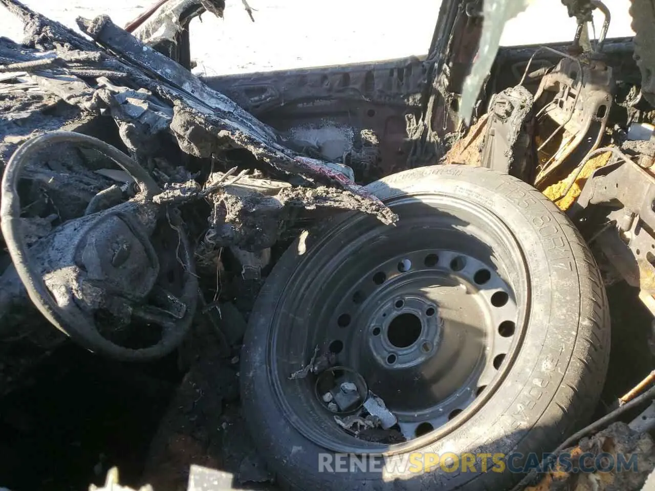 7 Photograph of a damaged car 1FMCU0HD7KUB74678 FORD ESCAPE 2019