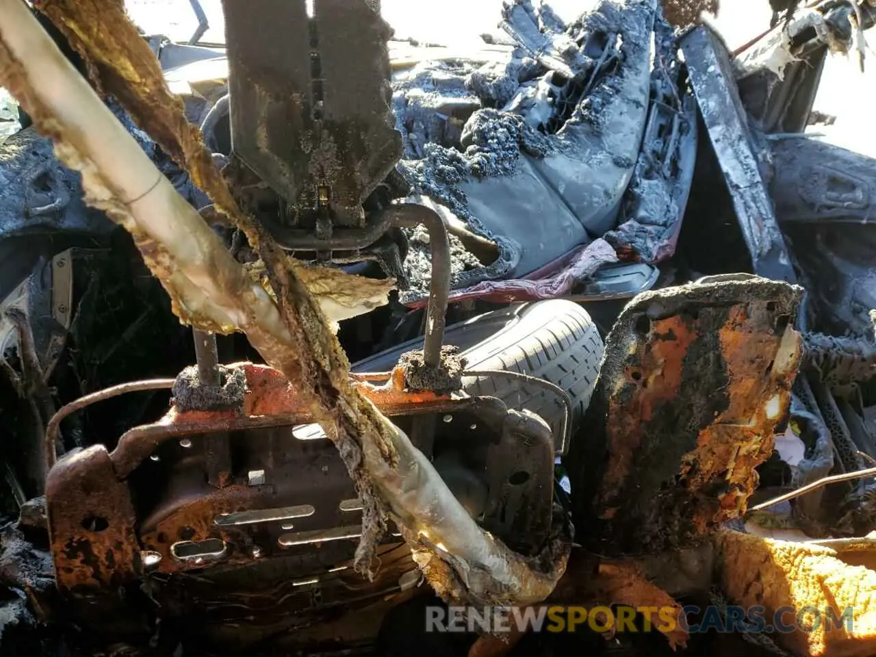 8 Photograph of a damaged car 1FMCU0HD7KUB74678 FORD ESCAPE 2019