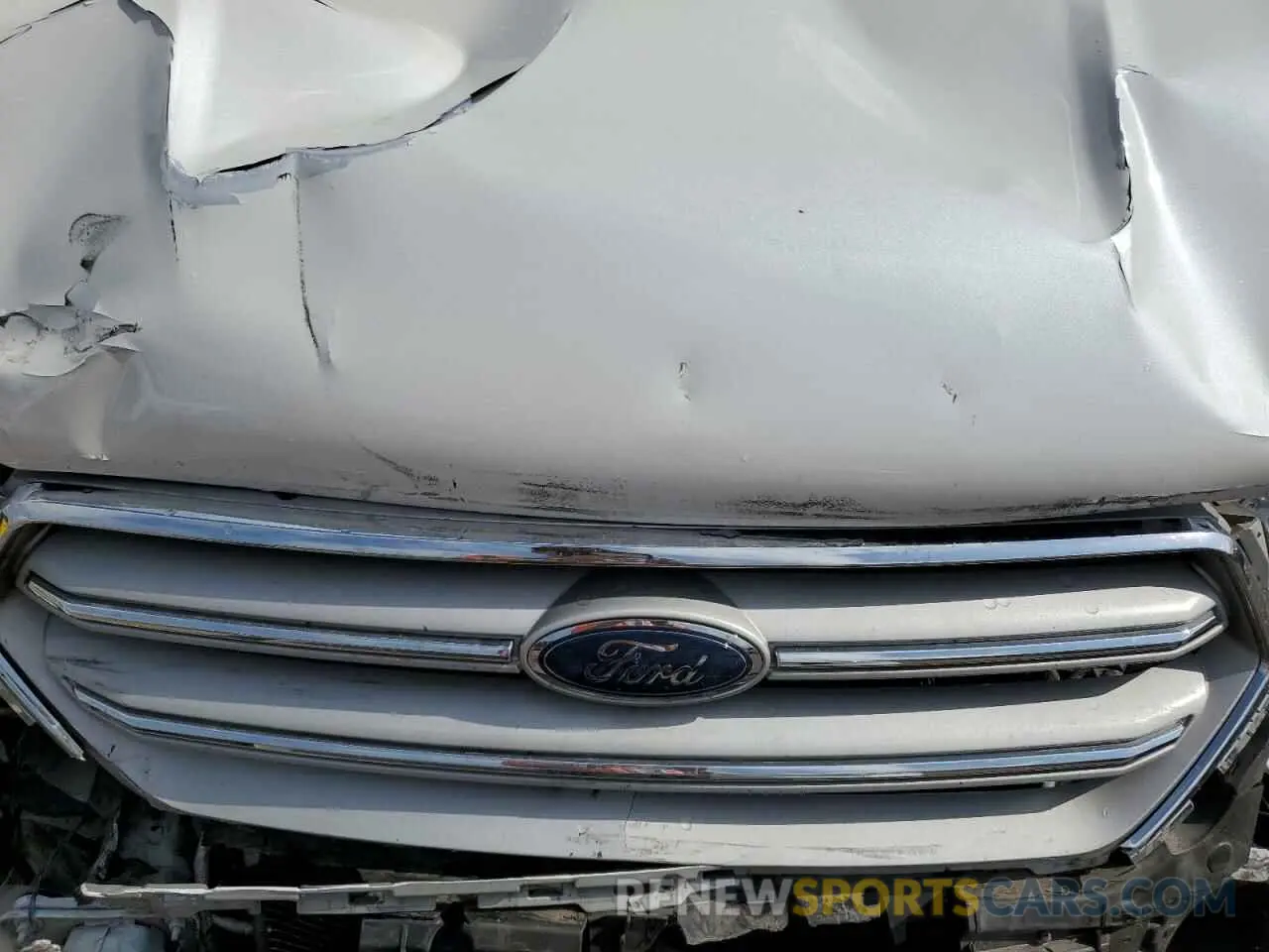 12 Photograph of a damaged car 1FMCU0HD7KUB75152 FORD ESCAPE 2019