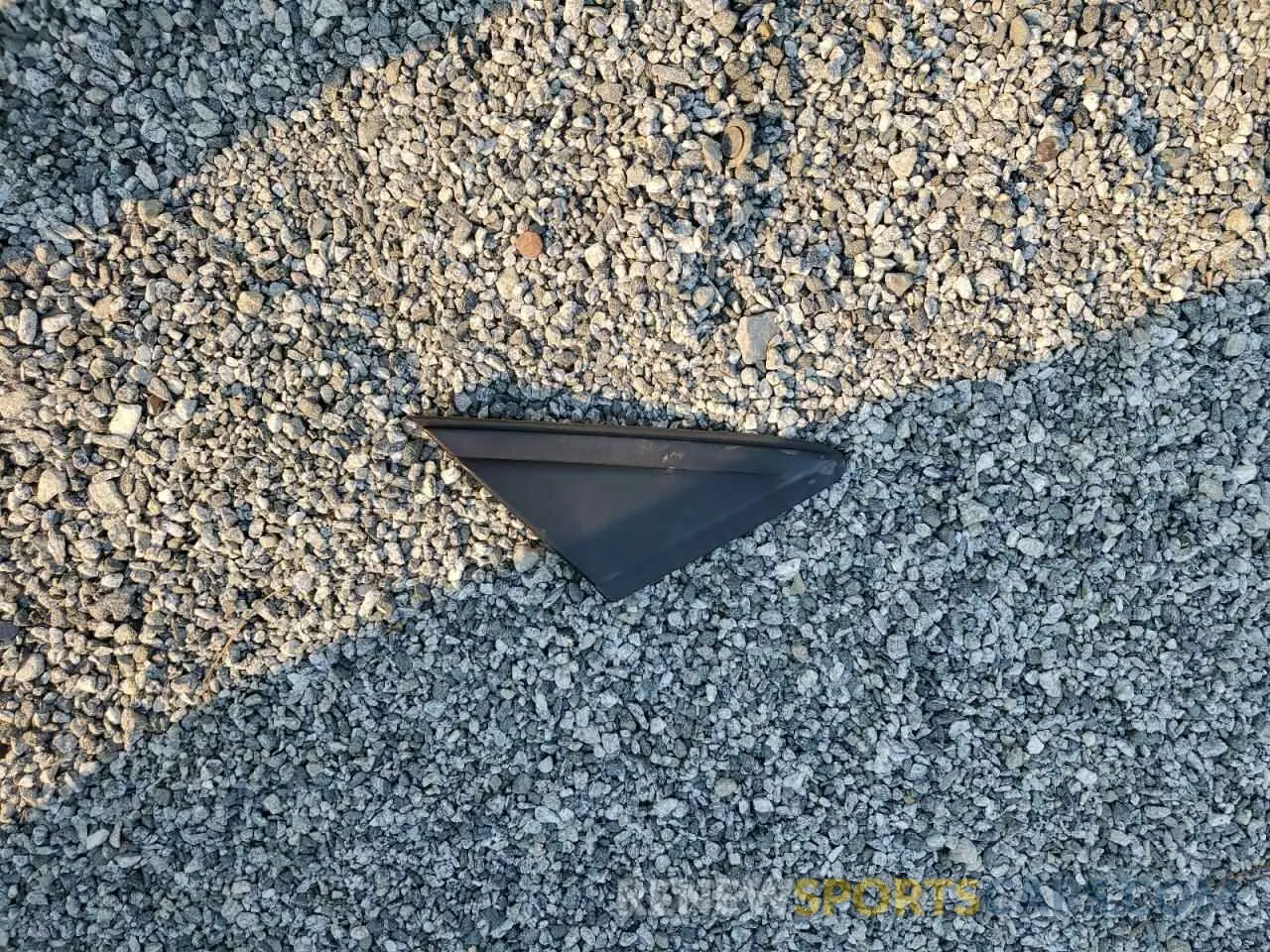 13 Photograph of a damaged car 1FMCU0HD7KUB84563 FORD ESCAPE 2019