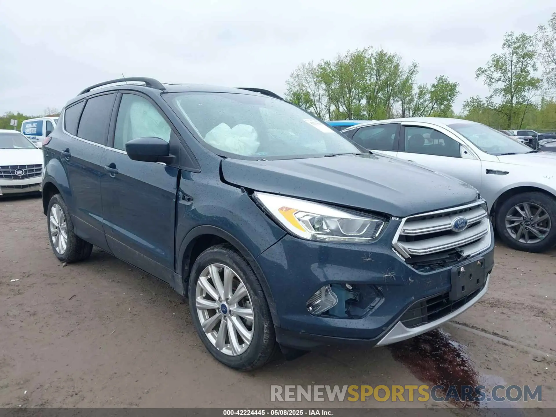 1 Photograph of a damaged car 1FMCU0HD8KUA95939 FORD ESCAPE 2019