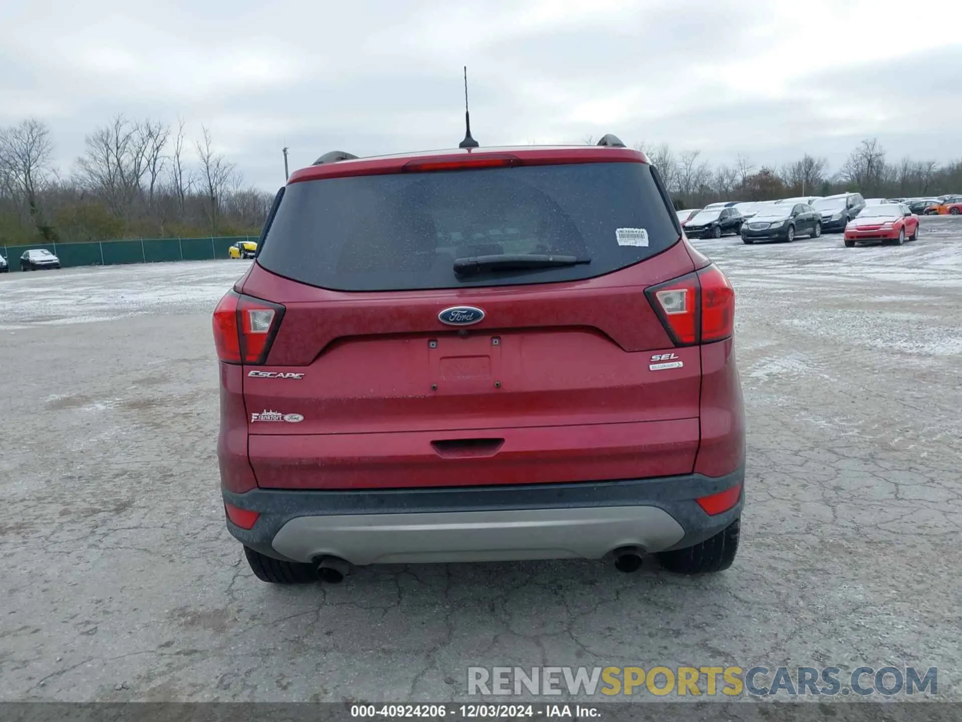 16 Photograph of a damaged car 1FMCU0HD8KUC23323 FORD ESCAPE 2019