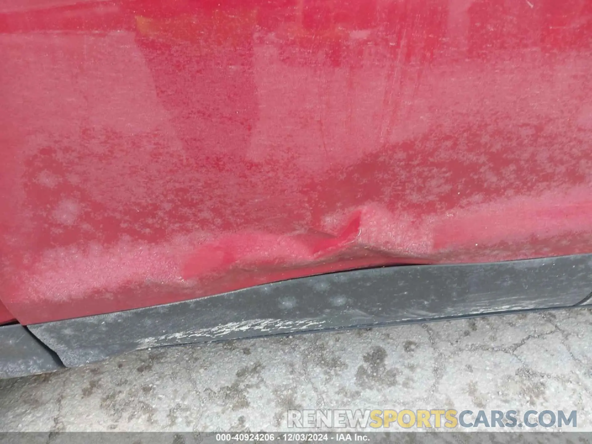 17 Photograph of a damaged car 1FMCU0HD8KUC23323 FORD ESCAPE 2019