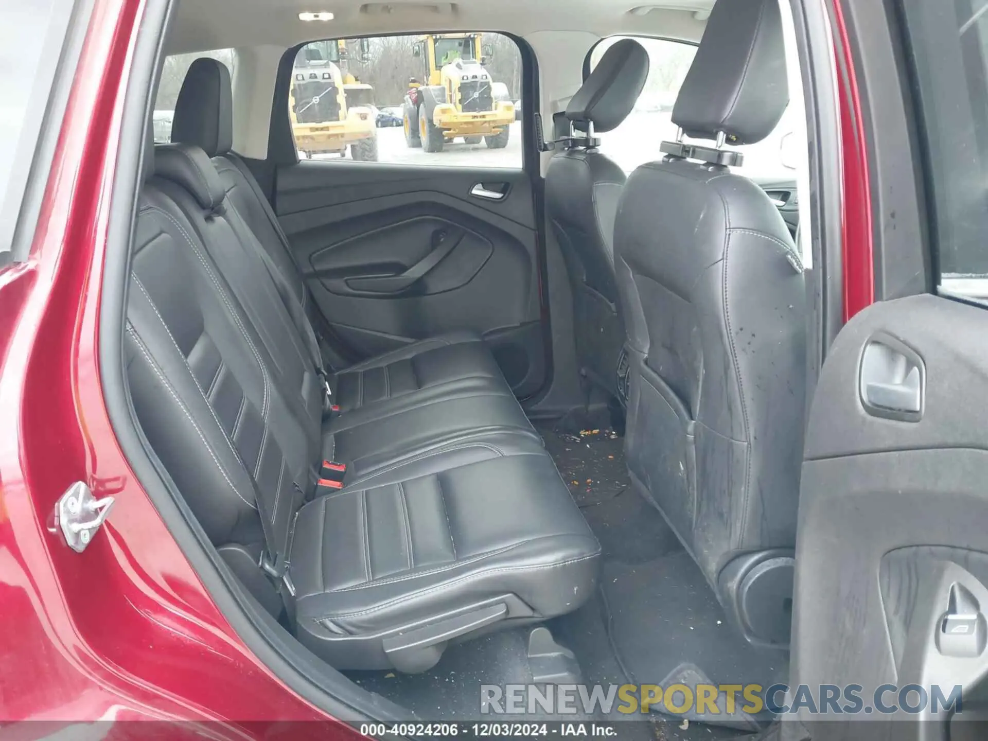 8 Photograph of a damaged car 1FMCU0HD8KUC23323 FORD ESCAPE 2019