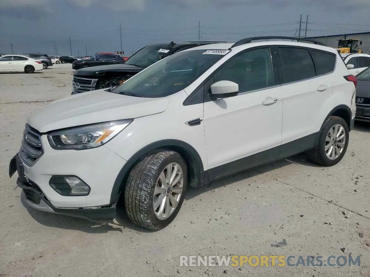 1 Photograph of a damaged car 1FMCU0HD8KUC25623 FORD ESCAPE 2019