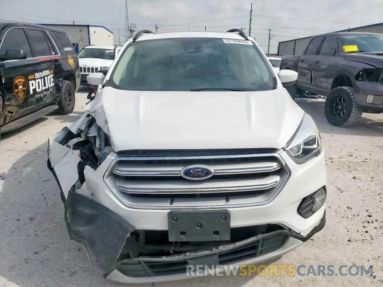 5 Photograph of a damaged car 1FMCU0HD8KUC25623 FORD ESCAPE 2019