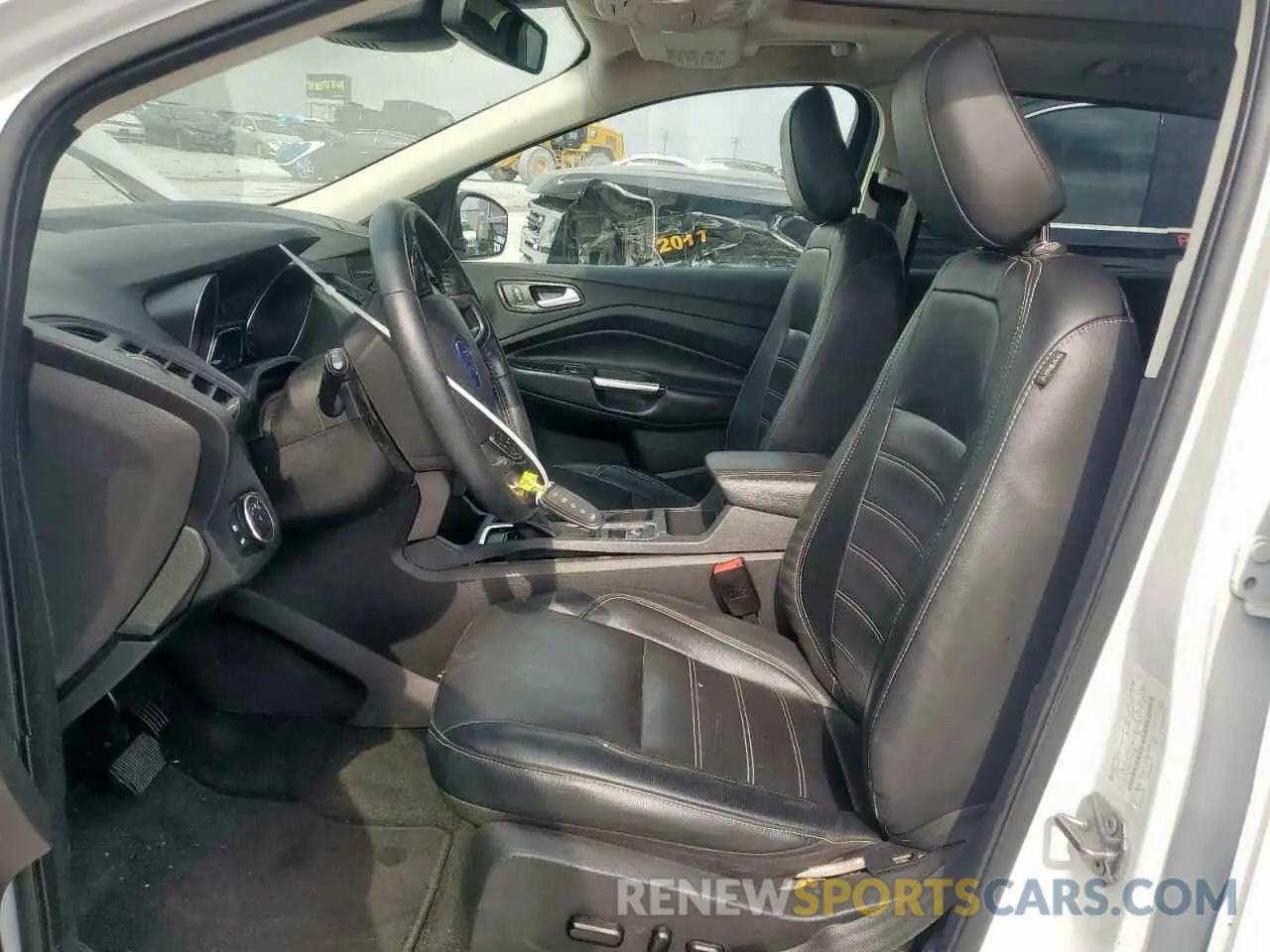 7 Photograph of a damaged car 1FMCU0HD8KUC25623 FORD ESCAPE 2019