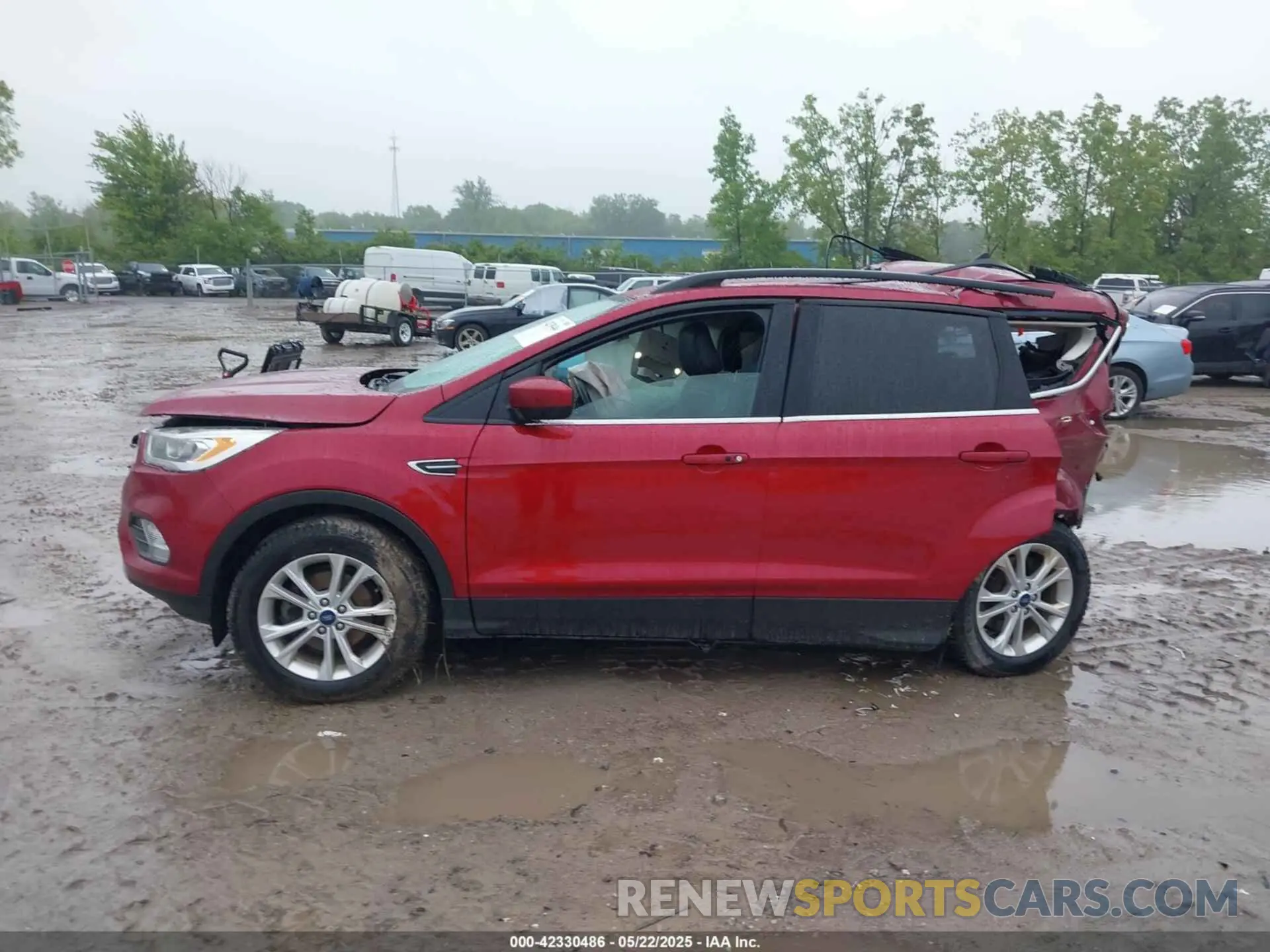 13 Photograph of a damaged car 1FMCU0HD9KUA14222 FORD ESCAPE 2019