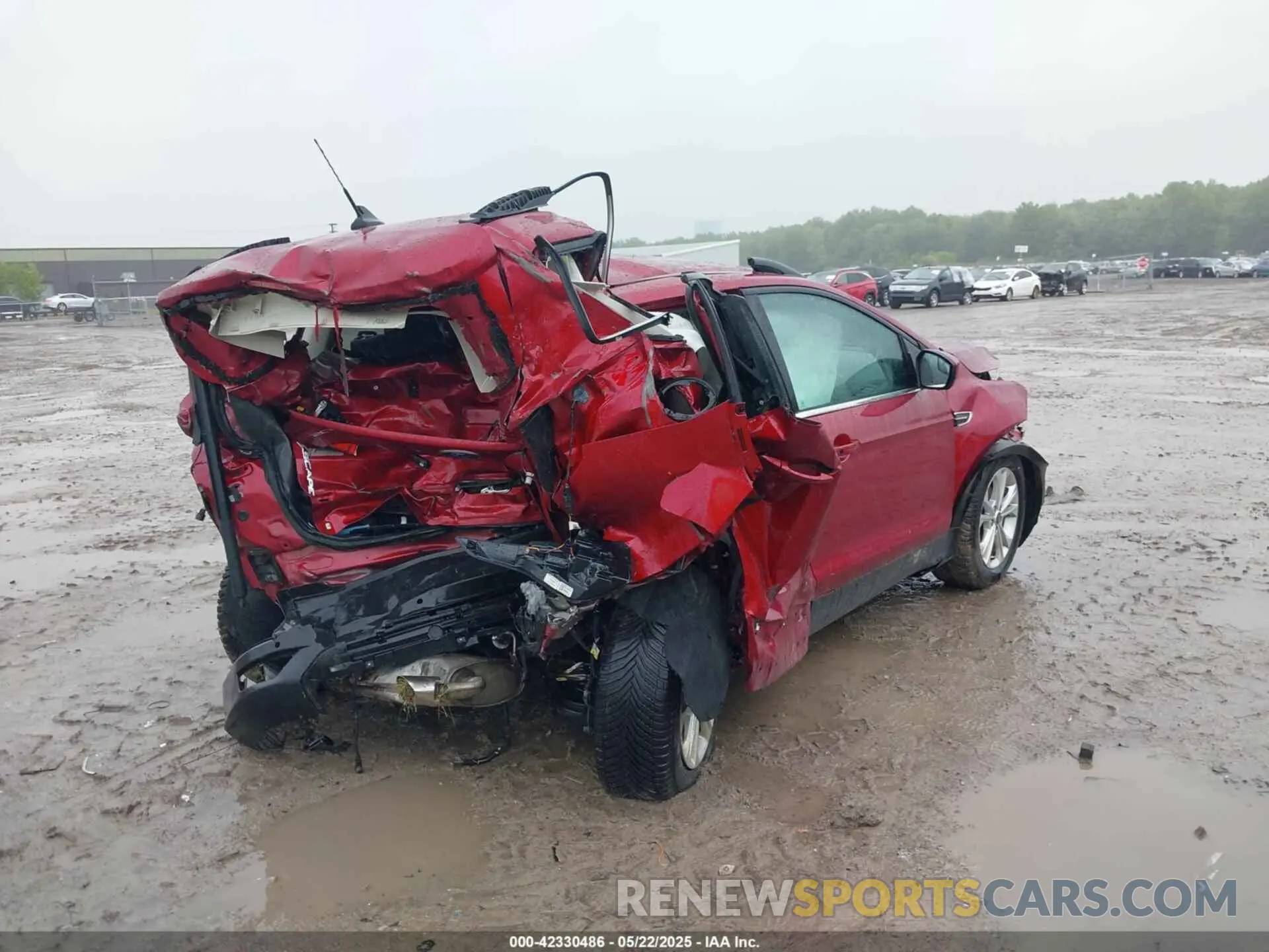 4 Photograph of a damaged car 1FMCU0HD9KUA14222 FORD ESCAPE 2019