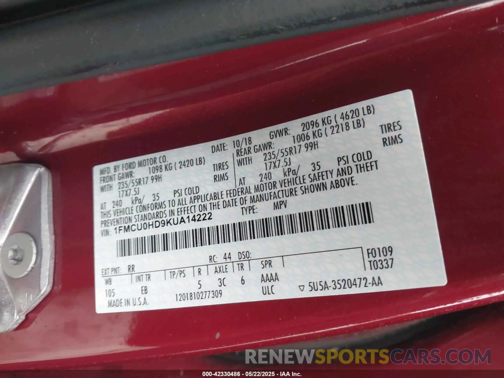 9 Photograph of a damaged car 1FMCU0HD9KUA14222 FORD ESCAPE 2019