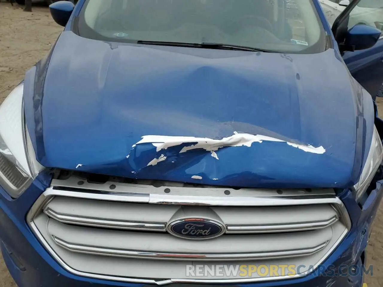 12 Photograph of a damaged car 1FMCU0HD9KUA46118 FORD ESCAPE 2019