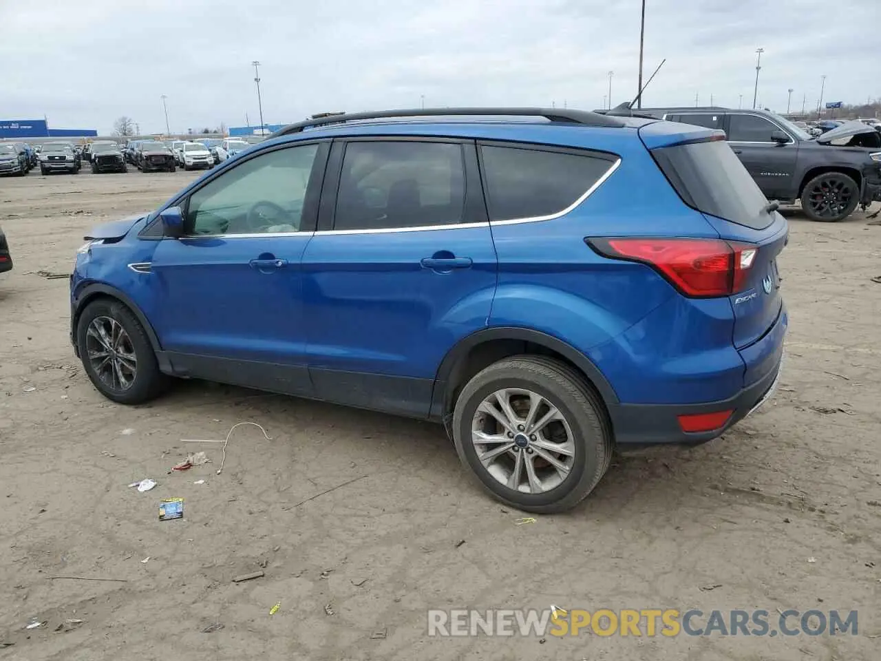2 Photograph of a damaged car 1FMCU0HD9KUA46118 FORD ESCAPE 2019