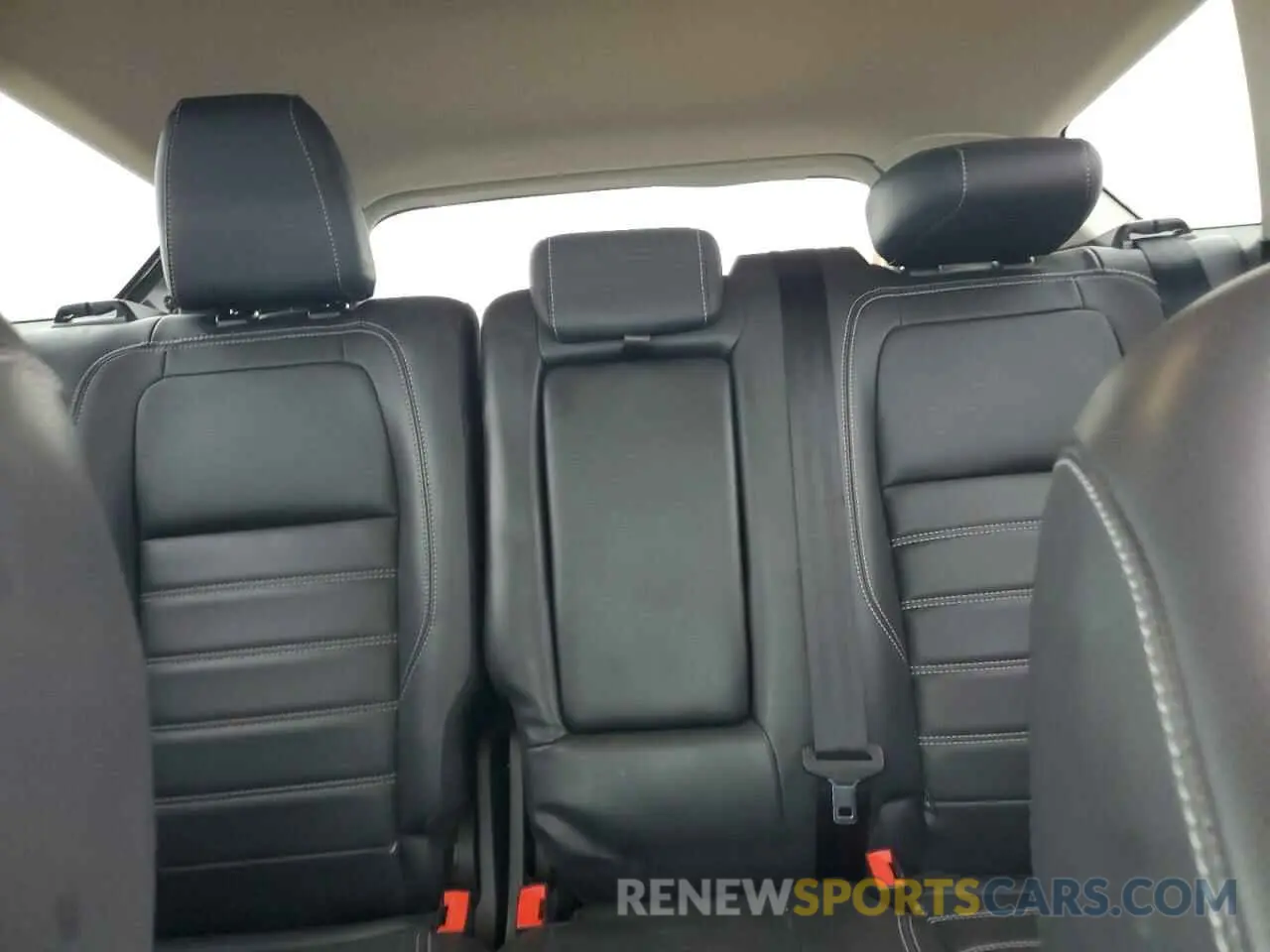 10 Photograph of a damaged car 1FMCU0HD9KUB95001 FORD ESCAPE 2019