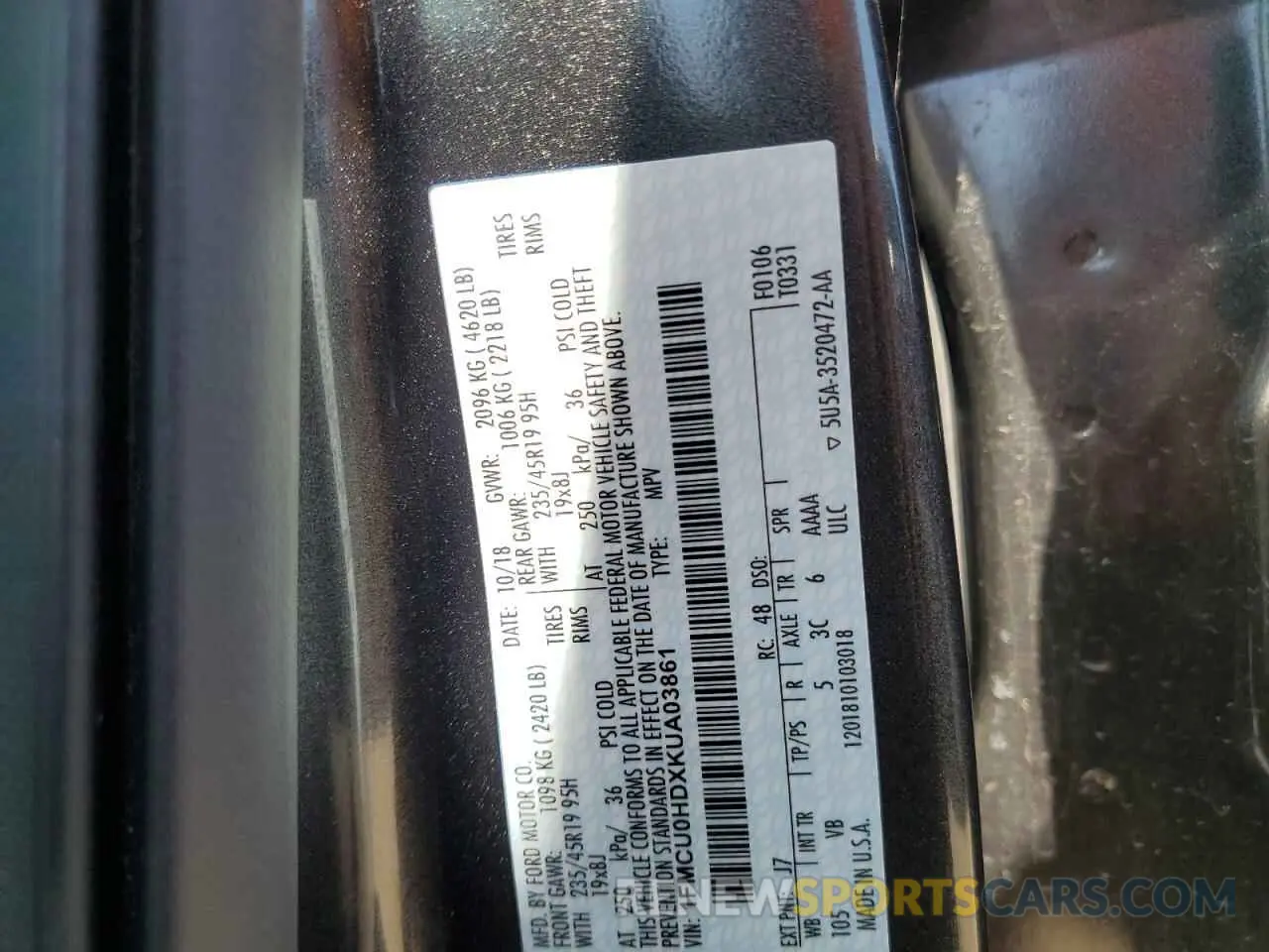 13 Photograph of a damaged car 1FMCU0HDXKUA03861 FORD ESCAPE 2019