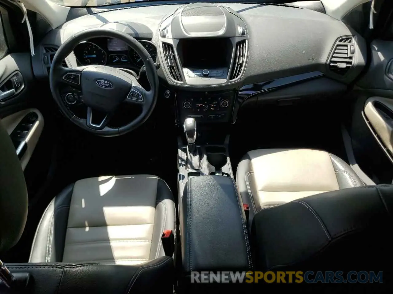 8 Photograph of a damaged car 1FMCU0HDXKUA03861 FORD ESCAPE 2019