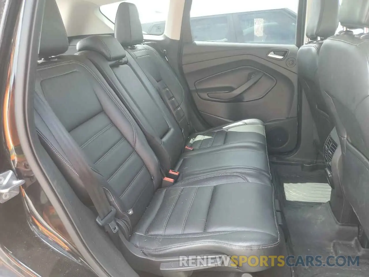 11 Photograph of a damaged car 1FMCU0J90KUA31920 FORD ESCAPE 2019