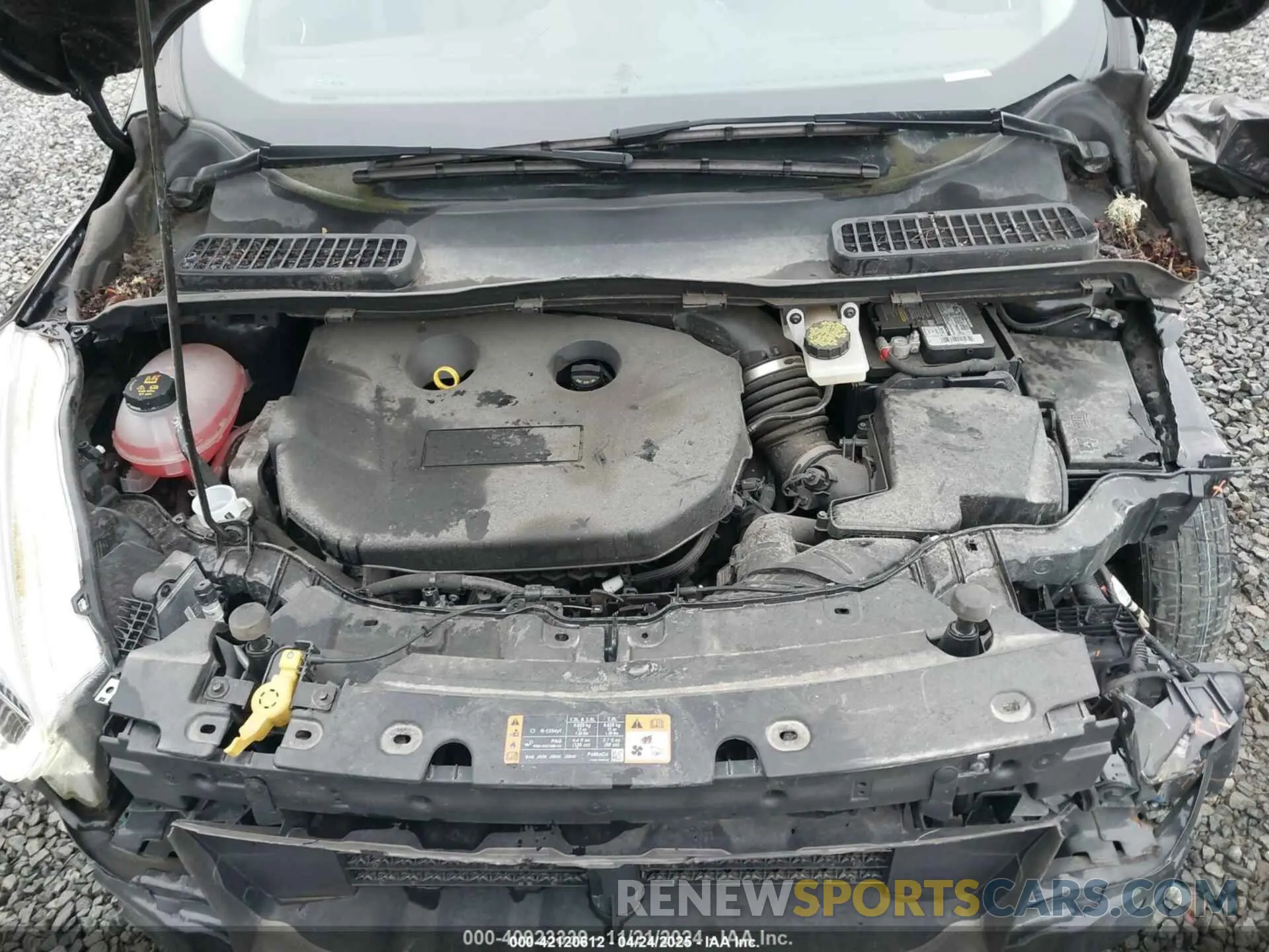 10 Photograph of a damaged car 1FMCU0J90KUC54829 FORD ESCAPE 2019