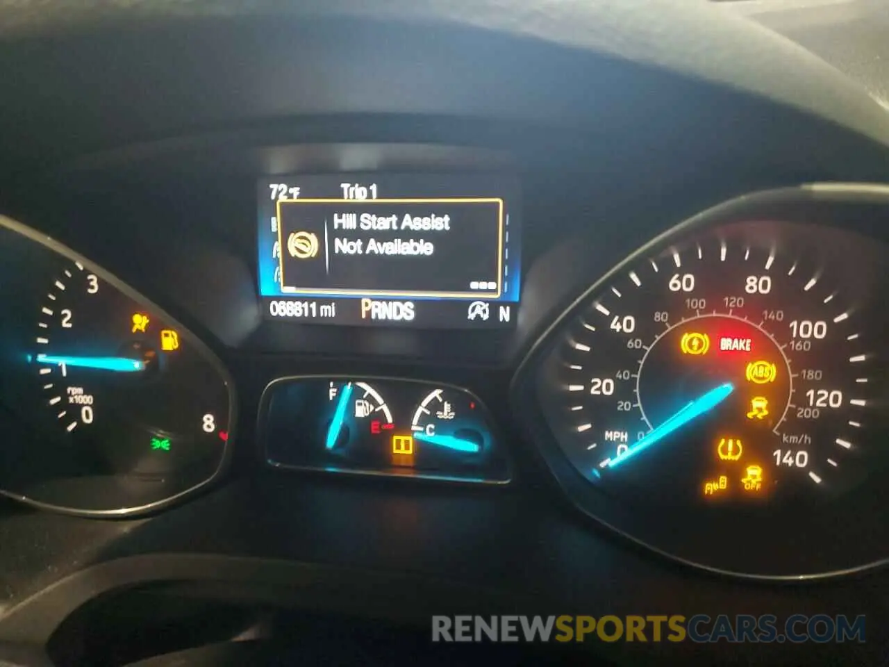 9 Photograph of a damaged car 1FMCU0J91KUB47689 FORD ESCAPE 2019