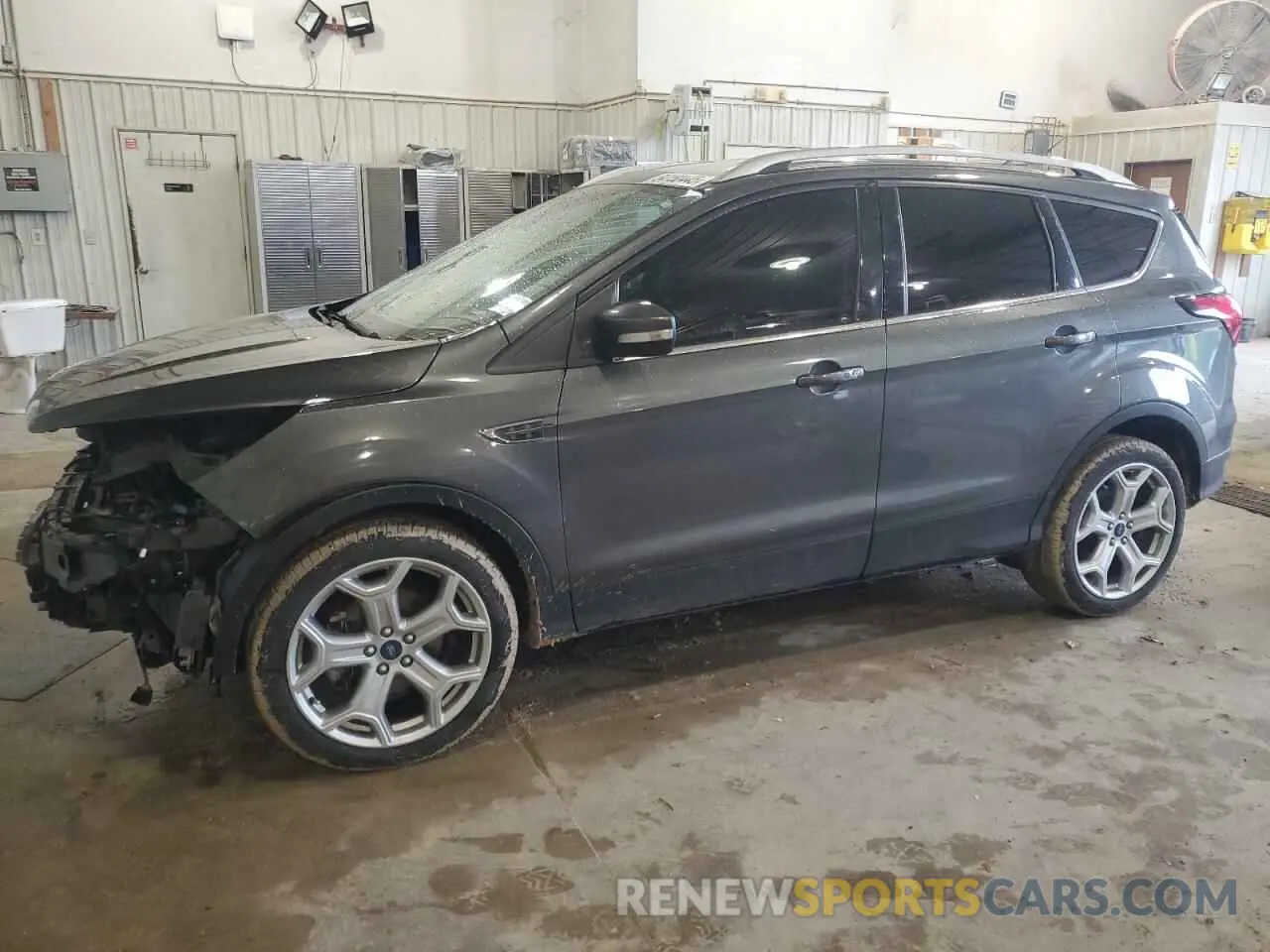 1 Photograph of a damaged car 1FMCU0J91KUC02268 FORD ESCAPE 2019
