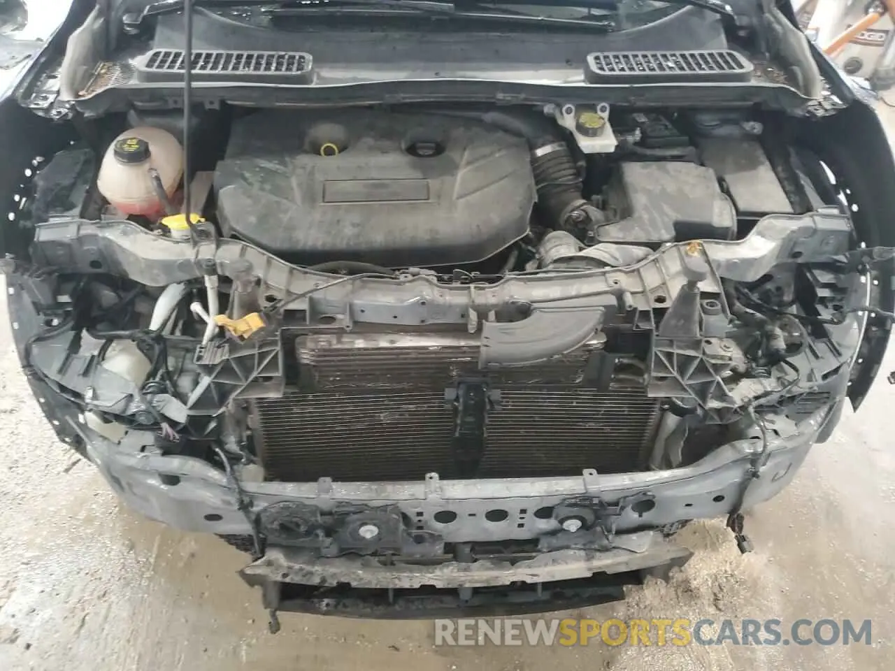 13 Photograph of a damaged car 1FMCU0J91KUC02268 FORD ESCAPE 2019