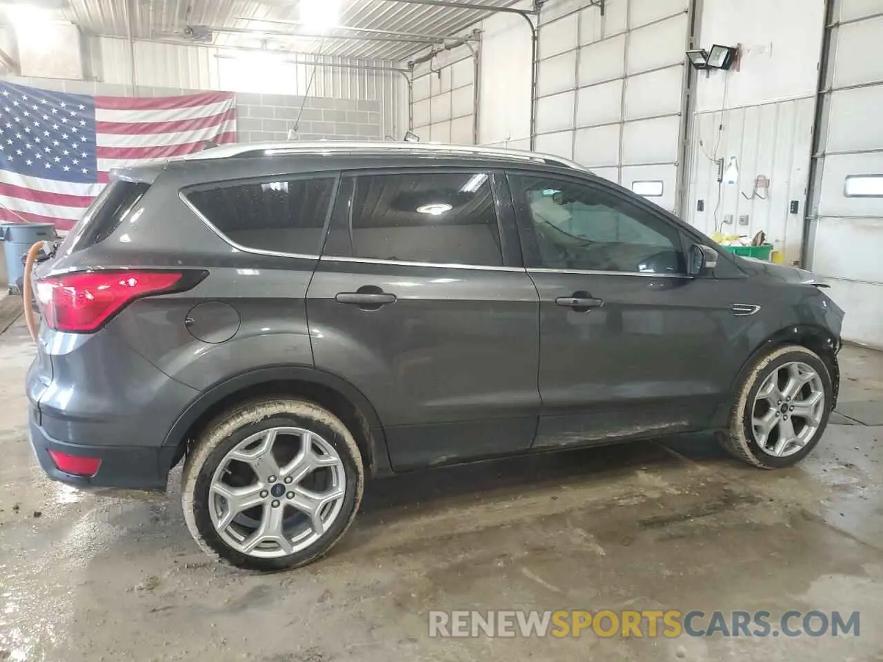 3 Photograph of a damaged car 1FMCU0J91KUC02268 FORD ESCAPE 2019
